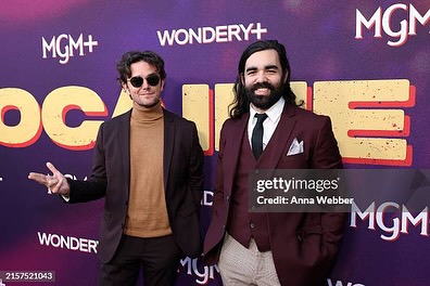 Last night in Sunset Boulevard at the @mgmplus premiere of @hotelcocainemgm starring the superb @taniamwatson (my sis in our movie @amorentodalacara ❤️) Thank you for inviting me to share your night and that glorious purple carpet with the one and only Michael Stewart. 🎩 Congrats to all the cast and crew on the show!