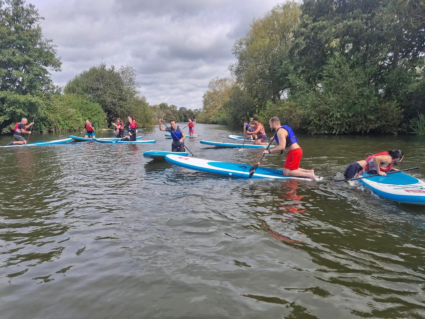 Paddleboarding crew testing their balance on the water over the weekend 💦😎 #MakeSundaysGreatAgain #WinningTogether