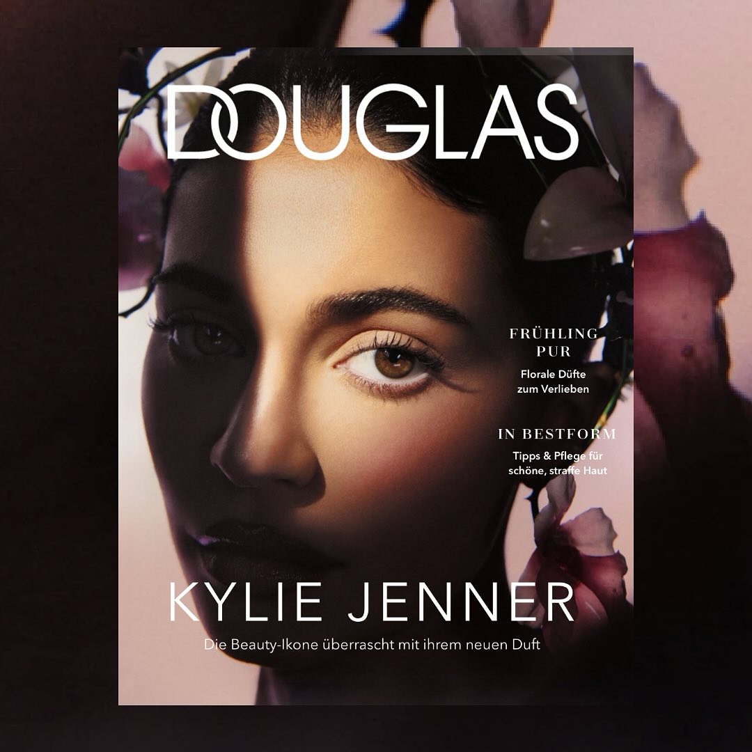 Kunde: DOUGLAS MAGAZIN 1/24
Art Direction für das animierte Douglas Online Magazin, Österreich.
#amimation #nedorostangelina #editorialdesign #editorial #editorials #editorialmagazine #editorialdesigner #editoriales #design #grafikdesign #artdirection