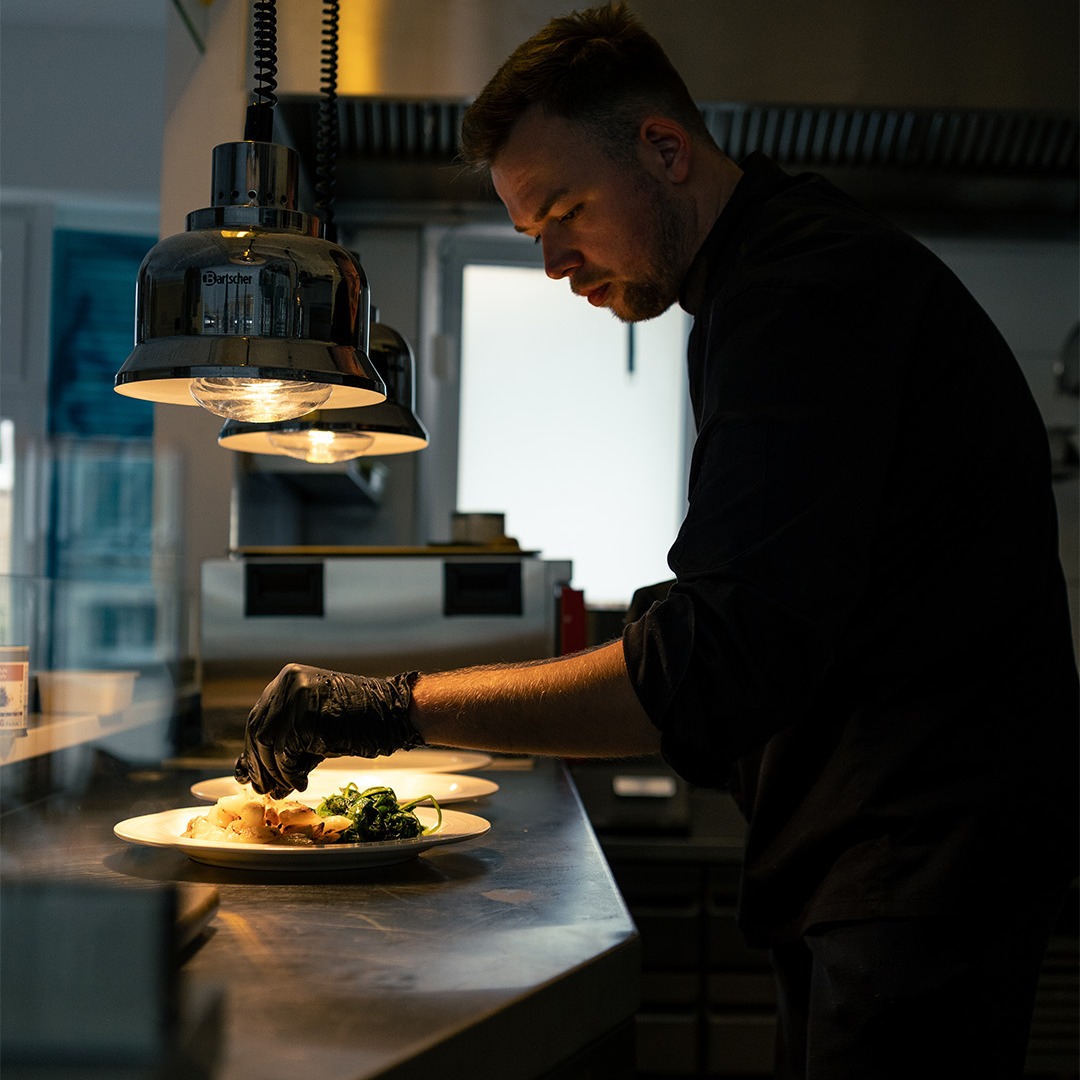 Einblick in unsere Küche: Gefühl und Blick für Details, auch wenn es mal stressig wird.
#details #österreichischeküche #leibeslust #leibeslustmünster #münster #esseninmünster #finedining #münstergehtaus