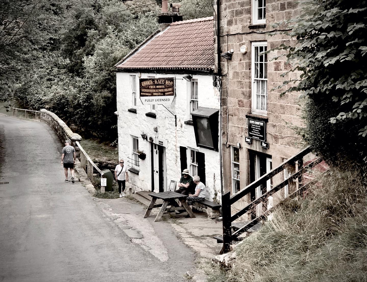 Quintessentially English!!! There’s just nowhere like it!!! Beck Hole in the North Yorkshire Moors has stolen my heart!! #yorkshire #beckhole #englishpubs