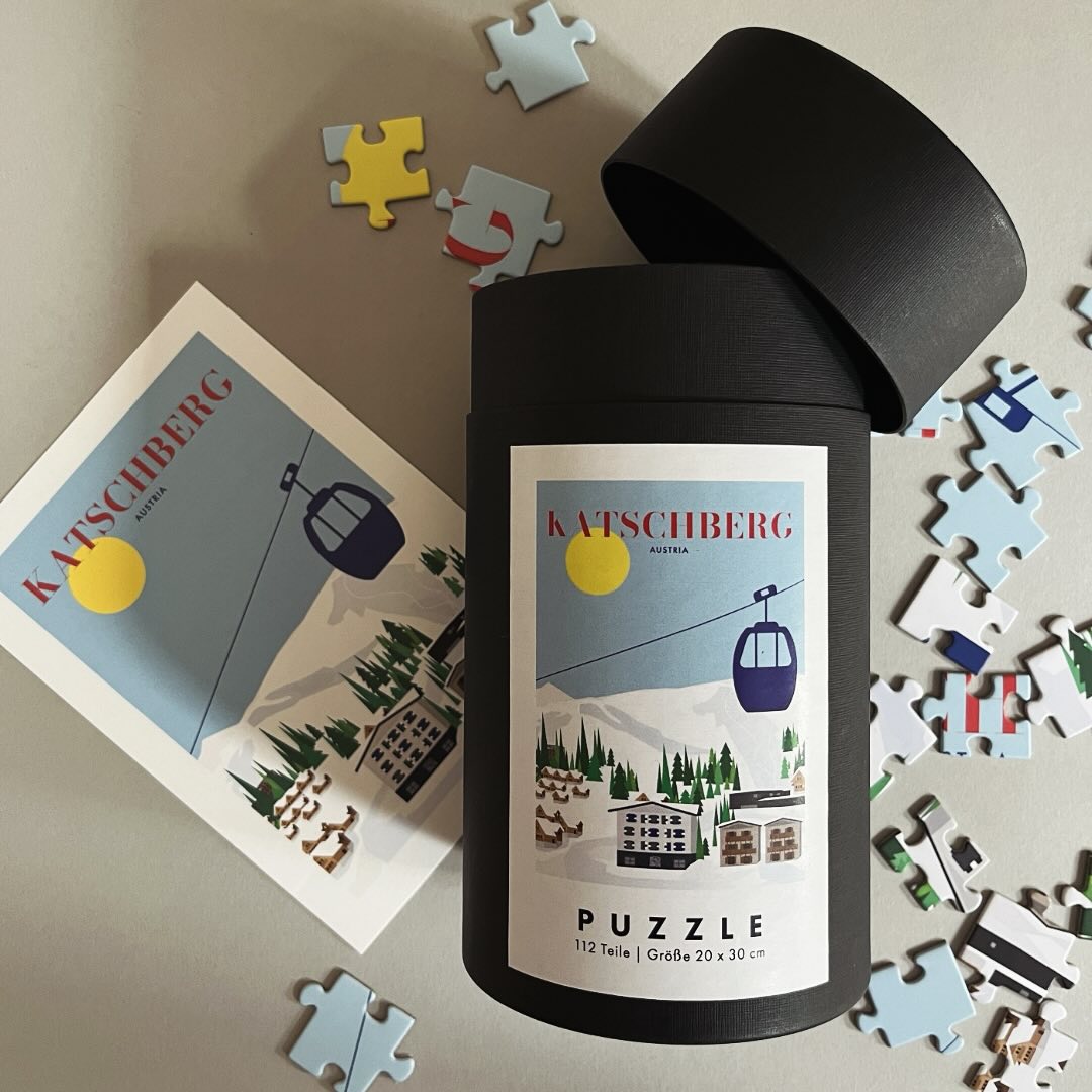 PUZZLE TIME 🌟
Aus meiner neuen Serie @nedorostangelina ist 2024 das Design Puzzle Katschberg entstanden.
Mit insgesamt 112 Teilen und einer Größe von 30 x 20 cm bietet dieses Puzzle jede Menge Unterhaltung. Verpackt in einer stilvollen runden schwarzen Box, ist es ein garantierter Spaßbringer.
Holt euch euer Exemplar für 25,– Euro pro Stück auf meiner Internet-Site www.pixelpaket.de/shop!
#puzzle #puzzletime #puzzles #katschberg
#minipuzzle #puzzles #illustrationartists #illustrations
@bergbahnen_katschberg