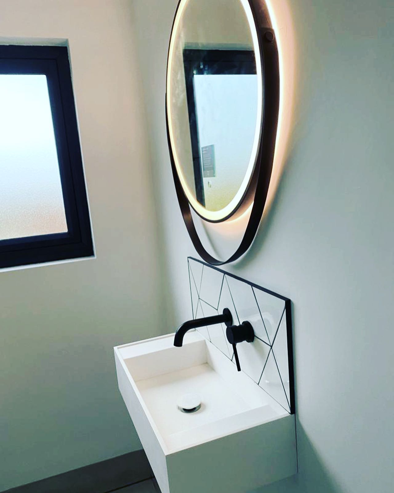 Loft conversion complete including stunning en-suite, Herringbone flooring and bespoke cabinetry all by our team! A super stylish master bedroom ❤️❤️#murrillbuild #chelmsford #chelmsfordbuilders #chelmsfordcarpentry #design #loftconversion #extensions #masterbedroom