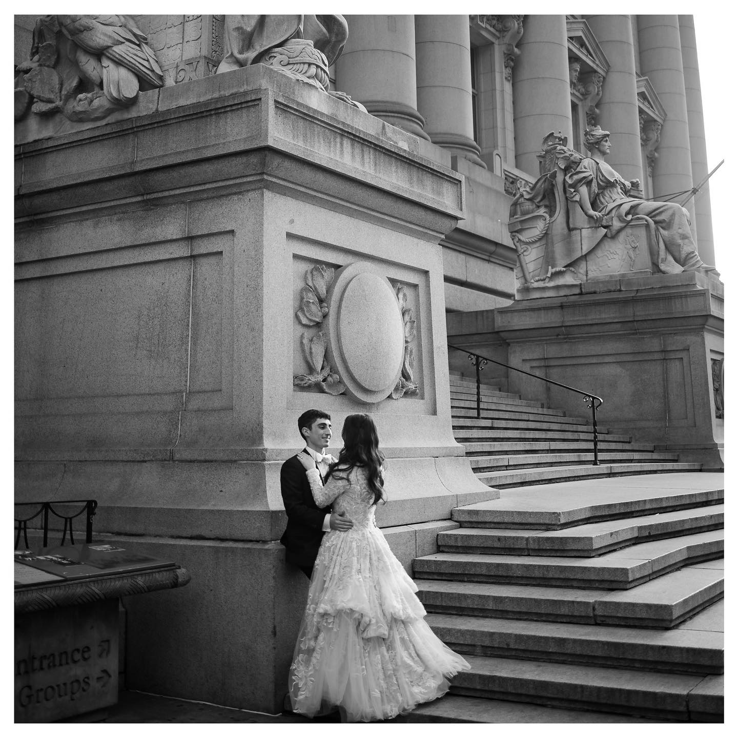 Magical night
•
Sarah & Zev’s wedding
Spring, 2022
•
Photography and cinematography:
@binyaminkornphotography
Hair: @chavipollackhair
Makeup: @adinamakeup
Flowers: @allafloraldesign
Music: @shloimedachsorchestra @thecoreplus
Caterer: @saffronculinary
•
Binyamin Korn Photography, Boutique Photography Studio
#AneliteExperience
• @casaciprianinyc @ciprianievents @cipriani @ciprianiwallstreet
#wedding #cipriani #jewishwedding #israel #wallstreet #celebration #thebigday #couplegoals #photobooth #finallymarried