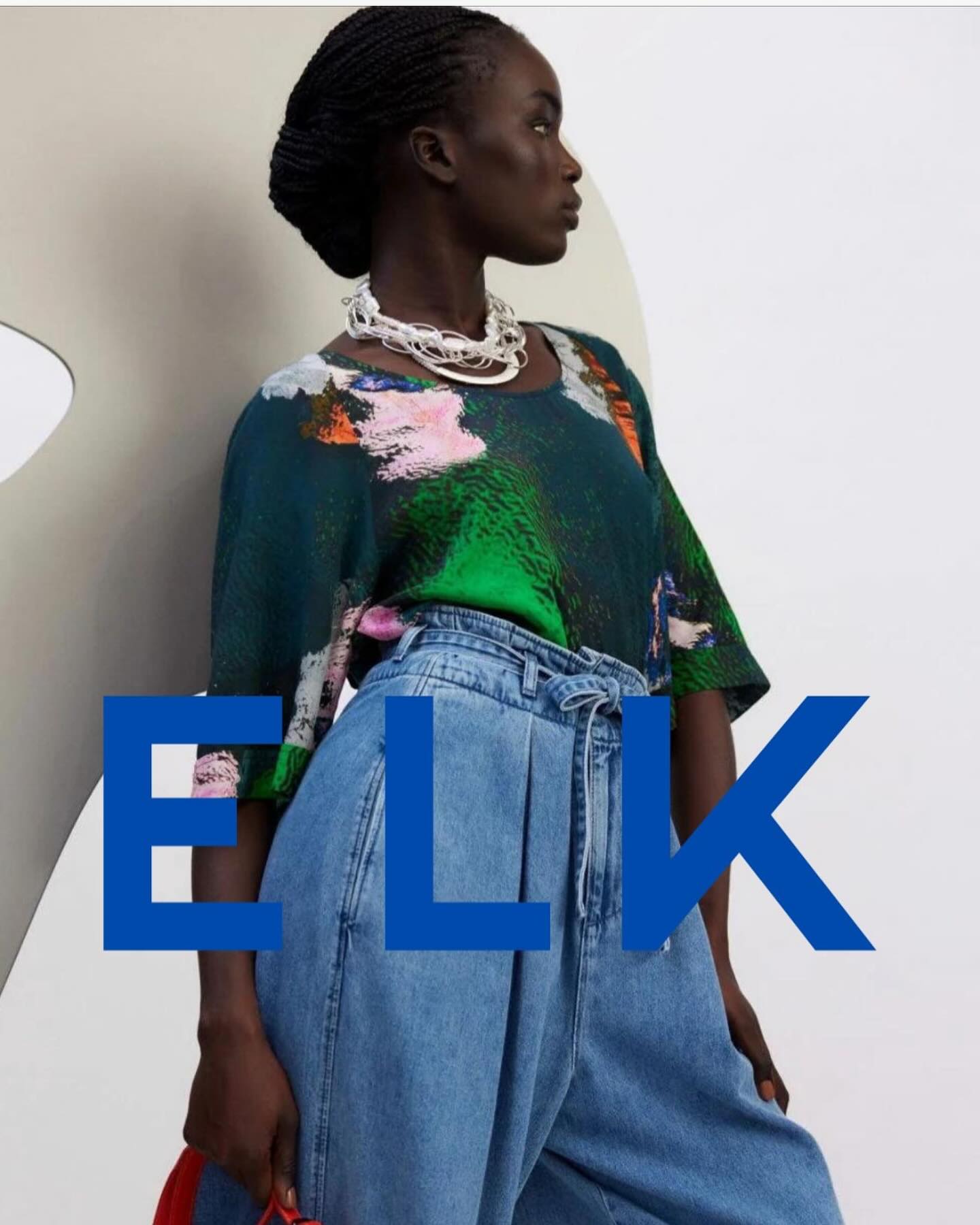 Whether you’re looking to refresh your wardrobe or find that perfect statement piece, this collection reflects the warmth and ease of a perfect Spring day @elkthelabel 💙 💙💙 #elkthelabel #sustainablefashion #australianfashion #halcyon #springfashion #nzfashionagency #consciousdesign #embraceslowfashion