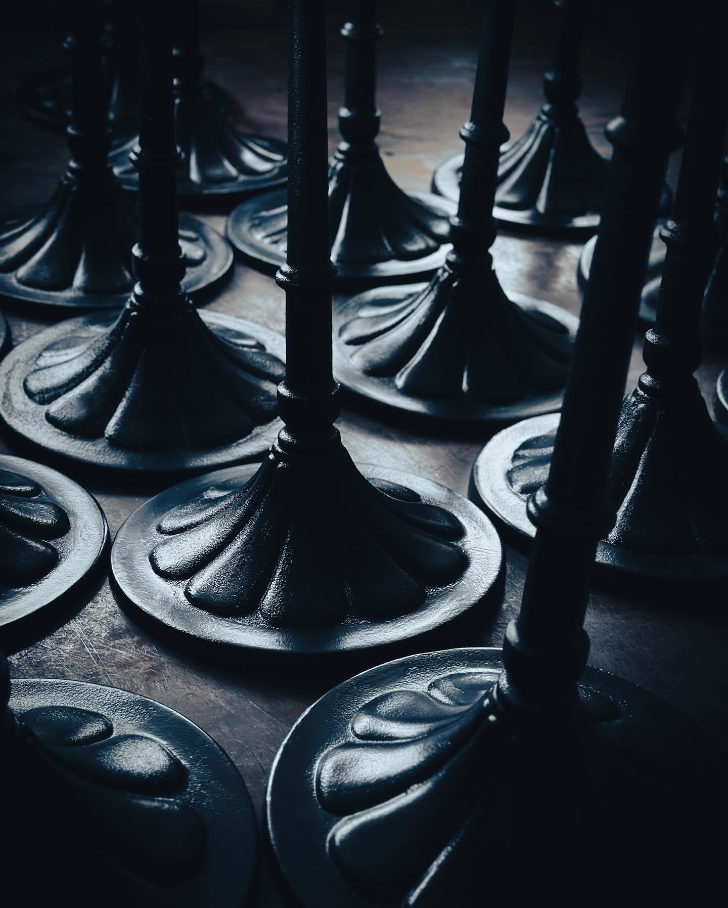 Vamos Bodrum projesi yolculuğa hazır.✔️
#table #castirontable #castirontablelegs #castiron #tablelegs #interiordesign #interiordecor #interiorarchitecture #architecture #architect #arch #architecturedesign #design #designtable #designtablelegs #decoration #décor #decorative #decorativetable