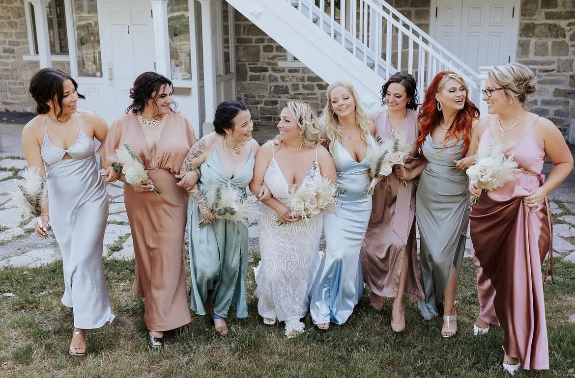 Creating picture-perfect moments with stunning bridal and bridesmaids hair!
#ottawawedding #weddings #outaouaiswedding #bridalhair #bridalhairstyles