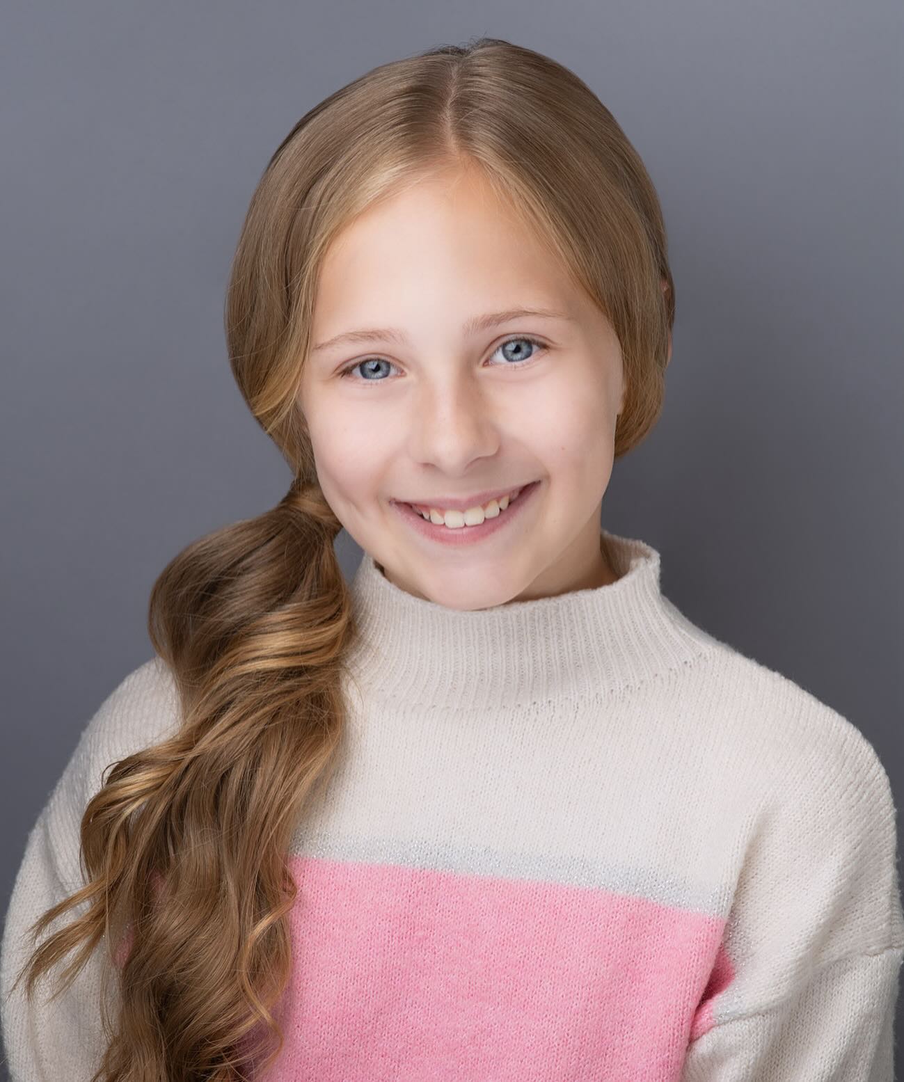 Review from a happy client! 😊 I’m delighted to hear such a wonderful response from a very talented young lady. Many thanks! ❤️🤩
“Marianne has been working with Isla for a number of years, teaching Isla countless accents and helping to open up many doors for her. She recently secured a lead professional role, requiring an American Accent, which would not have been accessible to her without such dedicated support and training from Marianne. The guidance Marianne has given Isla when she’s working on audition scenes, has really supported Isla and helped her grow in confidence. Marianne comes with my highest recommendation.”
Tiffany Granville, mum to Isla ❤️ #childstar #dialectcoach #voicecoaching #nottinghamtalent