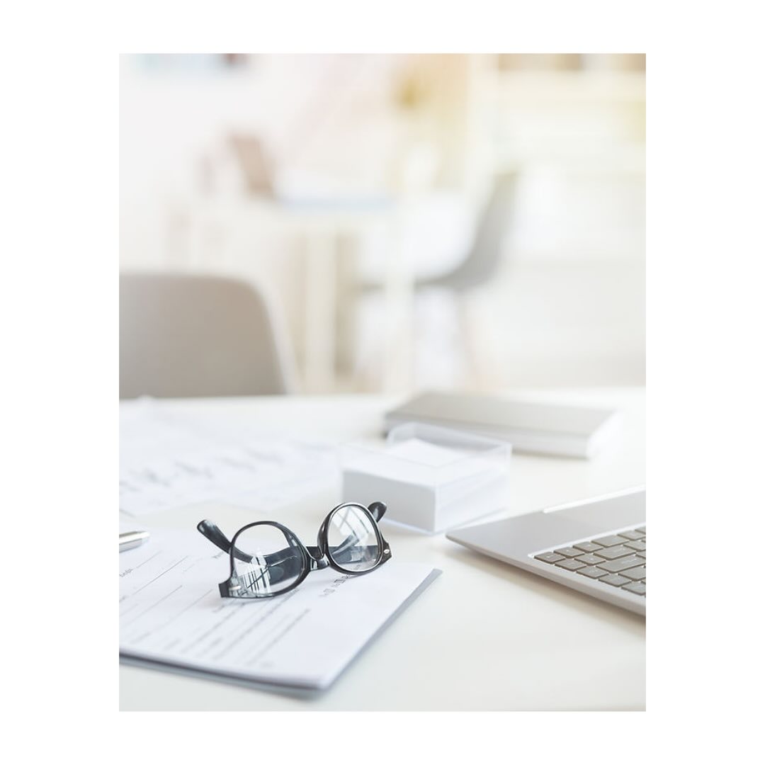 Je hebt een fantastisch product of dienst, maar je slaagt er niet in om duidelijk naar je doelgroep te communiceren wat jouw bedrijf onderscheidt van de concurrentie.
Je merk valt weg in een overvolle markt omdat er geen helder, onderscheidend verhaal wordt verteld.
Zonder die duidelijke positionering in de markt weten potentiële klanten niet waarom ze voor jóu moeten kiezen en zullen ze sneller naar een concurrent stappen die wél een scherp gedefinieerd verhaal heeft.
Jouw merk heeft geen krachtige marketingboodschap, en als gevolg daarvan begrijpen consumenten simpelweg niet wat het unieke voordeel is.
Het is cruciaal om een sterke en unieke marketingboodschap te hebben: jouw kans om je écht te onderscheiden en je doelgroep direct te raken.
💡𝗜𝗻 𝗲𝗲𝗻 𝗸𝗼𝗿𝘁 𝗲𝗻 𝗸𝗿𝗮𝗰𝗵𝘁𝗶𝗴 𝘁𝗿𝗮𝗷𝗲𝗰𝘁 𝗵𝗲𝗹𝗽 𝗶𝗸 𝗷𝗼𝘂 𝗯𝗶𝗷 𝗵𝗲𝘁 𝗳𝗼𝗿𝗺𝘂𝗹𝗲𝗿𝗲𝗻 𝘃𝗮𝗻 𝗲𝗲𝗻 #𝗺𝗮𝗿𝗸𝗲𝘁𝗶𝗻𝗴𝗯𝗼𝗼𝗱𝘀𝗰𝗵𝗮𝗽 𝗱𝗶𝗲 𝗻𝗶𝗲𝘁 𝗮𝗹𝗹𝗲𝗲𝗻 𝗱𝘂𝗶𝗱𝗲𝗹𝗶𝗷𝗸 𝗷𝗲 𝗺𝗲𝗿𝗸𝗶𝗱𝗲𝗻𝘁𝗶𝘁𝗲𝗶𝘁 𝘄𝗲𝗲𝗿𝘀𝗽𝗶𝗲𝗴𝗲𝗹𝘁, 𝗺𝗮𝗮𝗿 𝗼𝗼𝗸 𝗷𝗲 𝗼𝗻𝗱𝗲𝗿𝘀𝗰𝗵𝗲𝗶𝗱𝗲𝗻𝗱𝗲 𝘄𝗮𝗮𝗿𝗱𝗲 𝗱𝘂𝗶𝗱𝗲𝗹𝗶𝗷𝗸 𝗺𝗮𝗮𝗸𝘁, 𝘇𝗼𝗱𝗮𝘁 𝗷𝗲 𝗻𝗶𝗲𝘁 𝗺𝗲𝗲𝗿 𝘃𝗲𝗿𝗱𝘄𝗶𝗷𝗻𝘁 𝗶𝗻 𝗱𝗲 𝗺𝗮𝘀𝘀𝗮.
Lees er meer over op mijn website 👉🏼 www.carolematthijsse.com/marketingboodschap
Kan ik jou hier mogelijk bij helpen? Neem dan contact op:
📩 info@carolematthijsse.com
#marketingstrategie #branding #marketing #communicatie #merkpositionering #pr