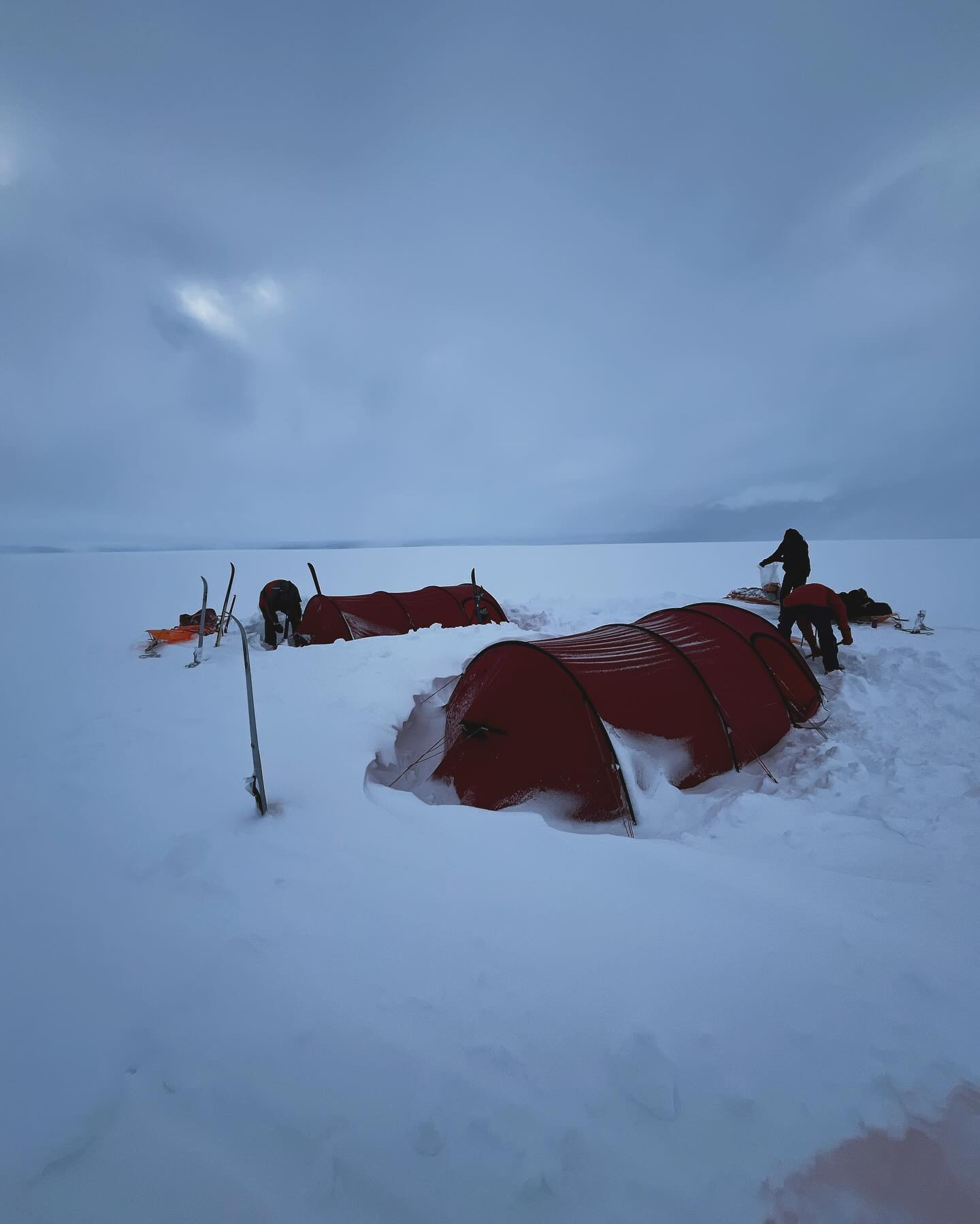 The final day in Greenland 🤩😮💨🥳🥴
After hunkering down for two days as one of Greenland’s famously intense and exhilarating storms🌪️ whipped around us, burying our shuddering tents in over 5 feet of snow, we dug ourselves out and began what would turn out to be a 29-mile, 36-hour epic final day. Thunderstruck got us going. 🤘🏻
Skiing, climbing and scrambling up and down the ice, crevasses and rocky remnants of the east coast glaciers to reach the beautifully serene coastline and our helicopter rendezvous point was sometimes incredibly tough but always fun. Emotions and adrenaline were running high. 🤘🏻
On what was the most adventurous and unpredictable day of my life so far, we enjoyed our final evening meal above a frozen mountain range, patched up and cheered on our exhausted teammate, navigated crevasse-ridden, watery snow rivers in whiteout conditions, backpacked our heavy pulks down unstable, rocky ravines, nervously skied across a perilously thin icy lake and finally savoured, exhausted but joyful, our final breakfast out on the ice. Cooking with my tent mate Dirk on a slab of ancient Greenland rock, we rustled up an English-style breakfast fry up and whisky for everyone. Perfect.
I was properly proud of everyone in team Mambo No.5 that day. Everyone just kept going, despite having no idea of what lay ahead and if we could even be picked up and flown back to civilisation any time soon. A proper team effort, one I still can’t quite believe my body managed.
I was buzzing but exhausted, soaking up the sun and silence whilst laying there on my final piece of ancient east coast Greenland stone, waiting for our helicopter to arrive. 😌
The photos are a timeline of how our day progressed (including me passed out on a rock after our last breakfast). 😂
#lastday #expedition #greenlandcrossing #adv #pureadventure #greenland #fsgs #kidneytransplantrecipient #wearerab