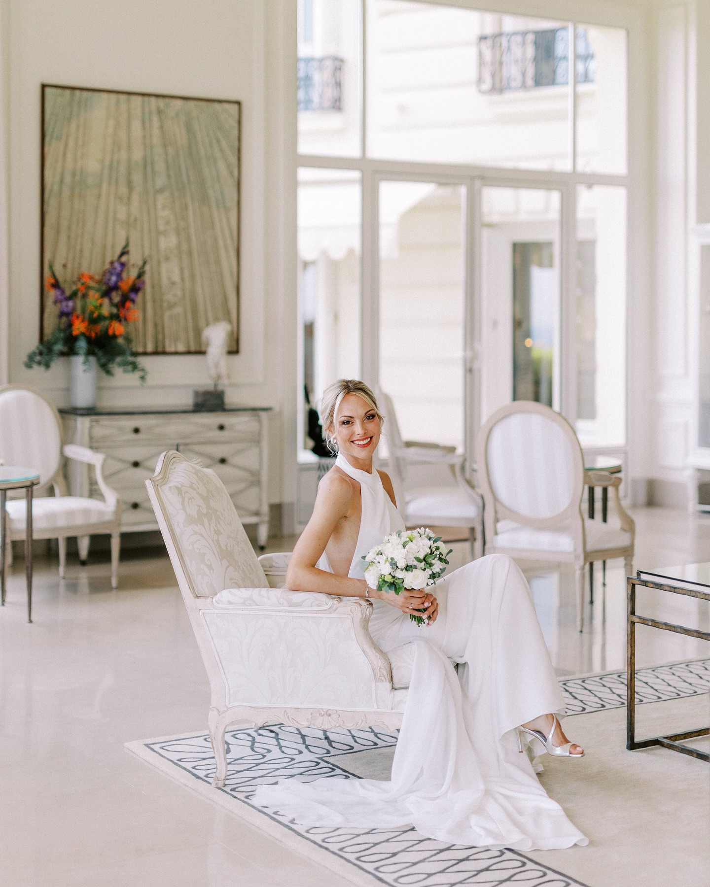 Si vous êtes familier avec mon travail, vous savez que je prends grand soin de mes mariées en les photographiant de manière à ce qu’elles se sentent authentiquement mises en valeur. Grâce à une attitude enthousiaste qui sait vous mettre à l’aise et à une attention particulière portée aux moindres détails, vous conserverez des souvenirs qui reflètent votre élégance et votre beauté naturelle 🌸
.
.
#weddingfineartphotographer #frenchweddingphotographer #weddingsouthoffrance #fineartweddingphotographer #provencewedding #wedding2025 #destinationweddingphotographer #frenchrivierawedding #rivierawedding #fineartweddingfrance #sinspirersemarier #seancecouple #fineartcuration #mariagechic #mariagecotedazur