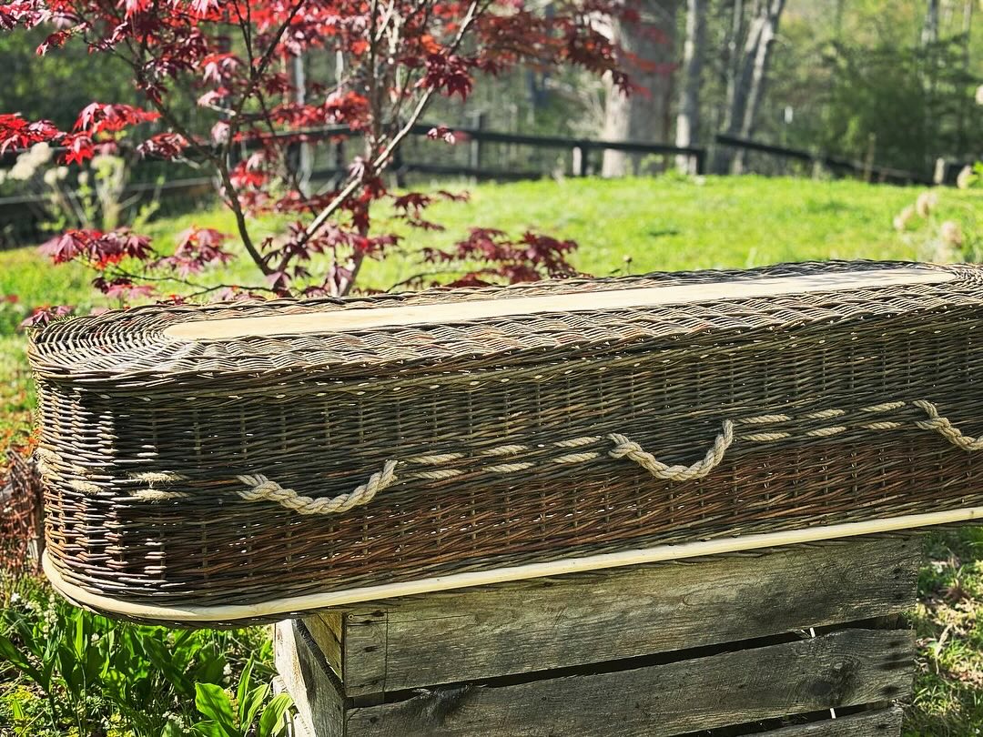 Each one is a little bit different and each one is my favorite ❤️. This one has been lovingly bundled up and is headed south and then north with a beautiful family. I’m so incredibly grateful to the folks that support this sacred work and make it all possible, and everyone that comes out to the farm to meet us and be part of what we are building.
#gratitude #love #willowcasket #natural burial #sustainable #handmade #appalachiangrown #supportlocal #conservation #family #wncmountains #handwoven #womenwhofarm #diy #salix #willow #willowbasketry