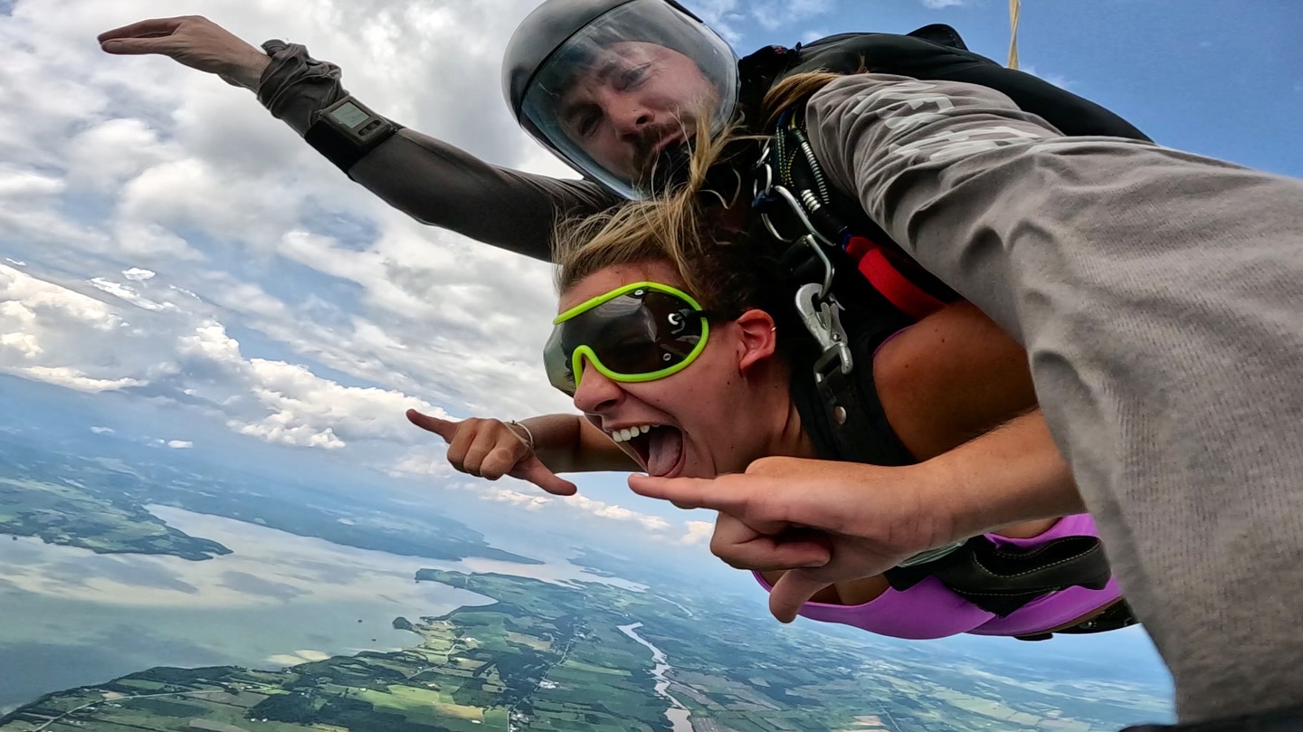 We had an epic World Skydiving Day! Puffy clouds and amazing views all day. More great weather in the forecast as well. Thank you for everyone who came out to help towards the world record! #jumpvsa
.
.
#tandemskydive
#worldskydivingday
#vermont
#skydive
#newengland