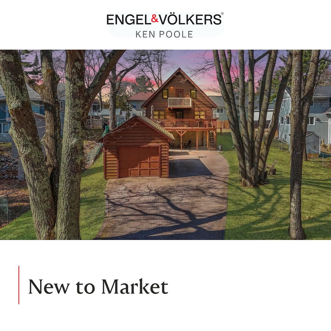 👣 Steps to sandy beaches in the Woodland Beach area 🌊
✨ Extensively renovated 🤩
4 beds, 3 full baths, large lot, detached garage… what are you waiting for? 🤔
💰List price: $889,000
📲Reach out if you’d like to know more!
•
#forsale #tinybeaches #renovation