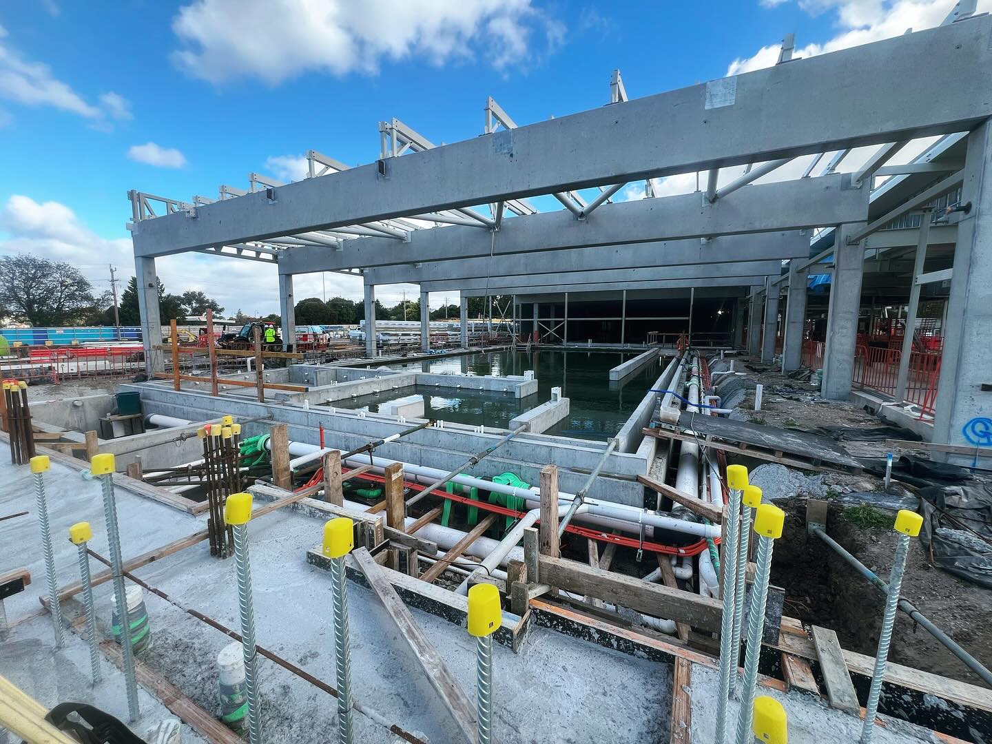 🏊♂️ 🏊♀️ 🏊
#melbourneconstruction #melbournesurveyor #bangonsurveying