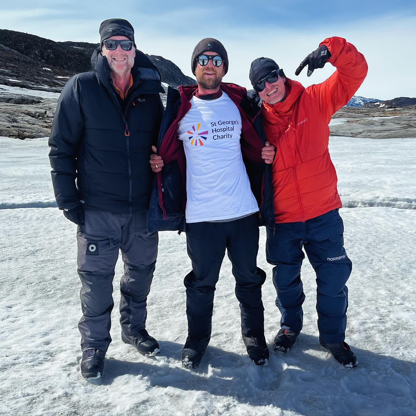 I’m going to be wrapping up my Greenland crossing fundraiser for St. George’s Hospital charity soon so here’s some pictures of the whole team helping me show off my lovely charity T-shirt after we had just successfully reached the east coast which I hope encourages you to donate if you haven’t already! 😜😌
Please donate if you can, I only need a few donations to reach my goal for the hospital! 🥳
Check out my pinned posts for more on the fundraiser.
We had been on the go and hadn’t slept in over 30 hours and despite the beautiful sunshine it was still a baltic -15c so I don’t think we look too shabby in these pics. 🤪
My St George’s Hospital charity T-shirt has now travelled across Norway, Svalbard and Greenland with me as part of my mission to raise funds for a hospital that saved my life and made all these expeditions possible. 🦾
A kidney transplant patients journey can be gruelling and incredibly uncertain, with mine being no exception to the rule. You need support, advice and expertise and for the last 17 years, the staff at St. George’s have always offered that and so much more. Without them who knows where I’d be or if I’d even be here to write this.
That’s why I’ll happily camp on ice for a month crossing Greenland or anywhere else to help them continue the amazing work they do.
I have some big ideas for where I’ll take my T-shirt next and some big ideas on how to raise even more money for St.George’s so they can continue to offer the finest care for all the kidney patients they help day in, day out.
Donate if you can, kidney health for all. ❤️
#kidneyhealthforall #kidneyhealth #fsgs #kidneytransplantrecipient #kidneywarrior #greenlandcrossing #charity