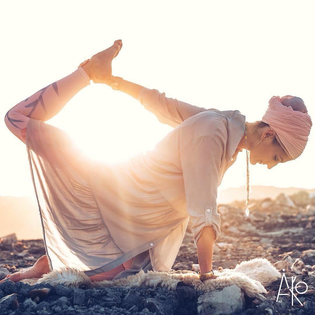 “Kad problēmas nonāk līdz Tavam prātam, tās nāk no Tava ķermeņa, mums uzreiz liekas, ka problēmā ir galvā, īstenībā tie ir toksīni dziļi iekš ķermeņa šūnām” Shiv Charan Singh
#karamkriya #shivcharansingh #izbaudi #kundalini #joga #latvia #ogre #amangeetkaur