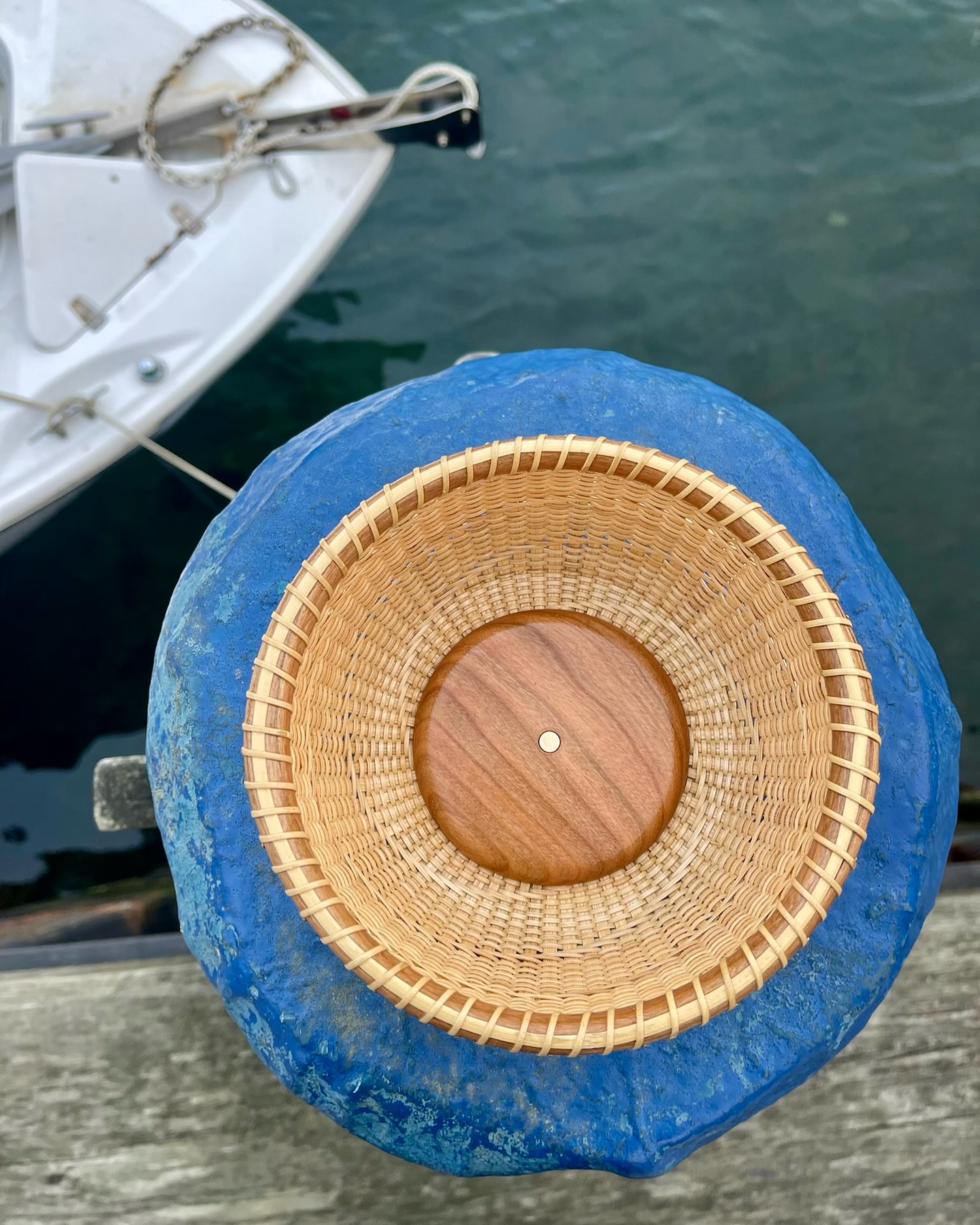 This beauty just went off to its new home! With colder weather upon us, I’m hoping to find more time for weaving. What should I make next 🤔