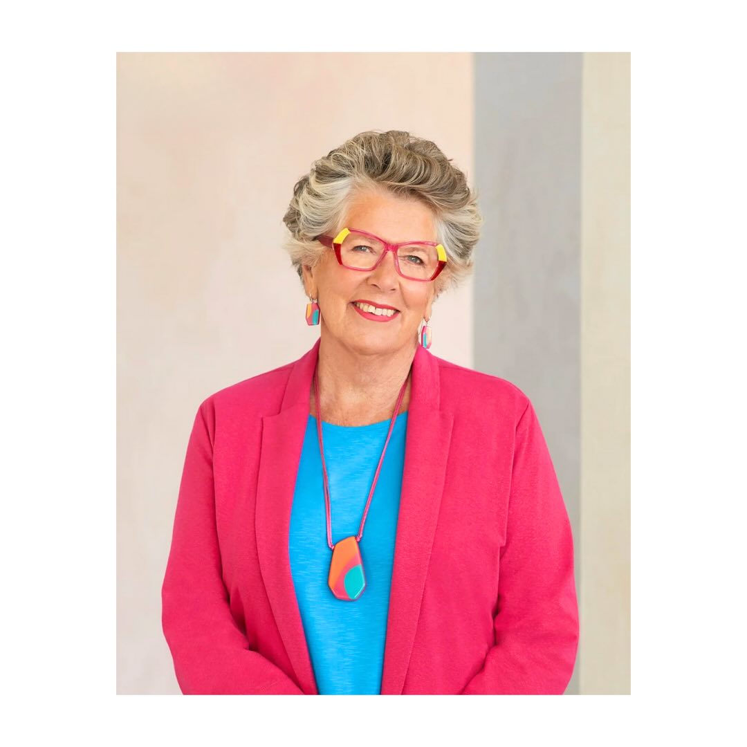 De PRUE collectie van @zsiskadesign is geïnspireerd op Dame @prueleith.
De statement sieraden van ZSISKA kenmerken zich door haar creatieve flair en artistieke energie. De handgemaakte sieraden van resin voegen elegantie toe aan elke outfit.
De ontwerpen van de Nederlandse ontwerper Siska Schippers worden vervaardigd in Thailand en zijn tijdloze, ambachtelijke stukken ✨
ACTIVITEITEN
💡 Strategisch advies
💡 Event management (klantevent in Thailand)
💡 PR en mediarelaties
💡 Nieuwsbrieven
💡 Content creatie (photoshoots nieuwe collecties)
💡 Social media management
#communicatieadvies #communicatiestrategie #PRagency #PR #brandbuilding #marketingcommunications #illustrator #illustration #pressevent #corporatecommunicatie #contentstrategie #portfolio #brandmanagement #mediarelaties #marketingboodschap #fashionjewelry #sieraden #jewellery #dutchdesign #newarrivals #prueleith