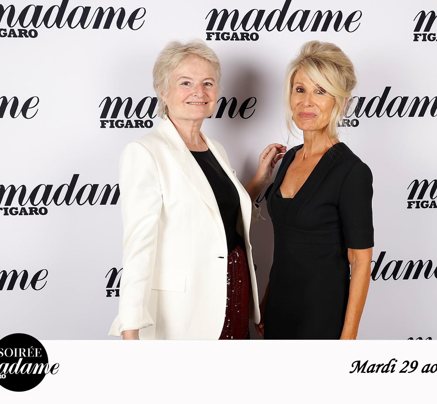 Paris Le Crillon. Mille Lumières 😍 Et @anneflorenceschmitt éblouissante💥Merci et Bravissimi @madamefigarofr Et moi, plus glitter que jamais avec mon #parosh look. Never without my #hawaiianpants and #whiteblazer @paolorossello @loredana__natale @parosh_official #madamefigaro #lecrillonparis #parosh #parosh_official #paroshparis #paroshpalermo #iloveparosh @trespublicrelations