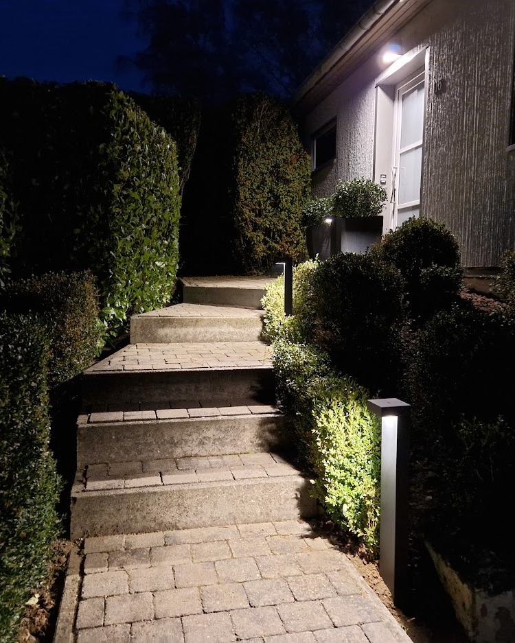 #electricien #artisan #rénovation #éclairage #homedesign #bruxelles #wemmel #garden #lighting #begalighting #dasgutelicht @dasgutelicht @dasgutelicht