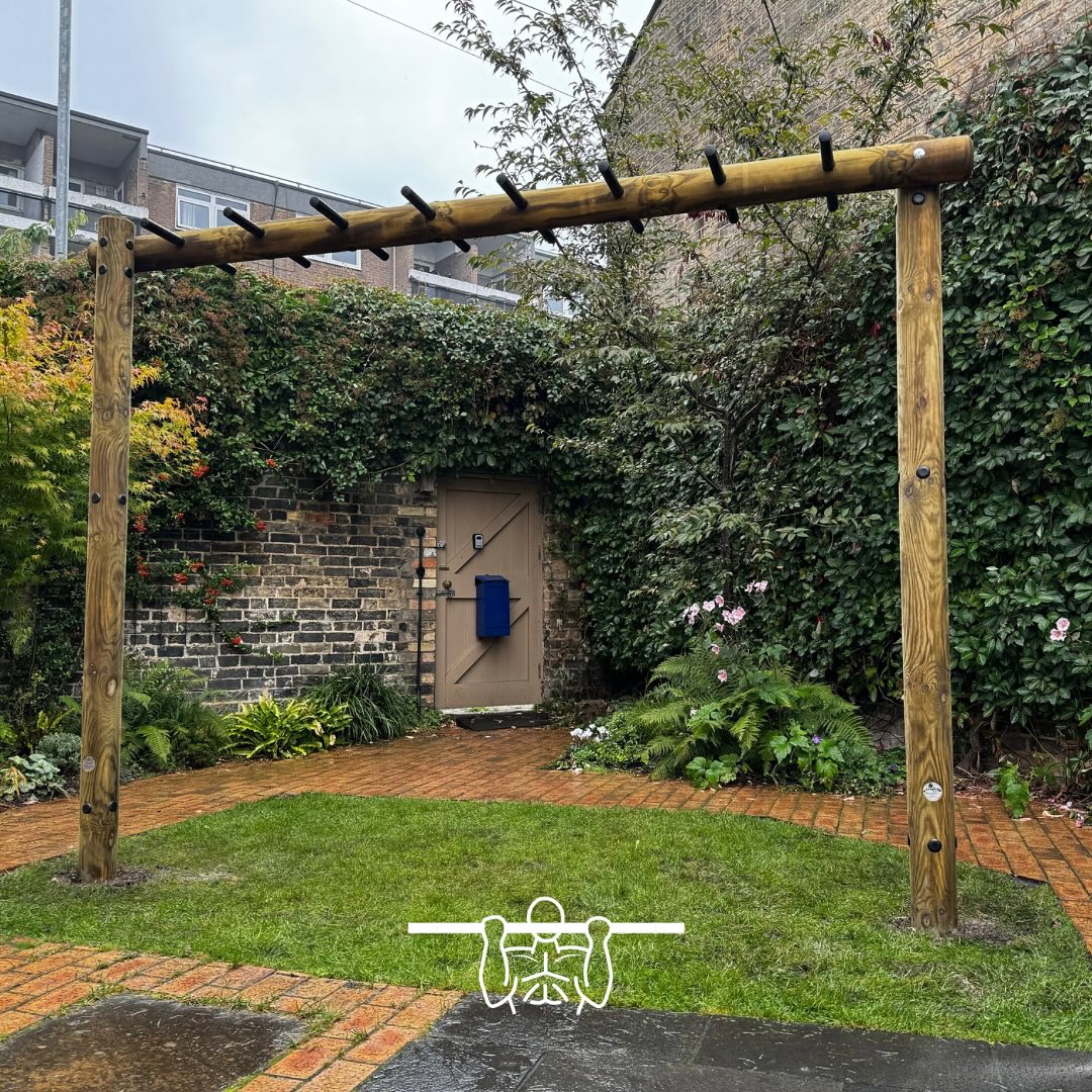 Fantastic installation of a monkey bar into this beautiful courtyard garden in Cambridge for one of our customers. #gardengym #monkeybars #outdoorgym