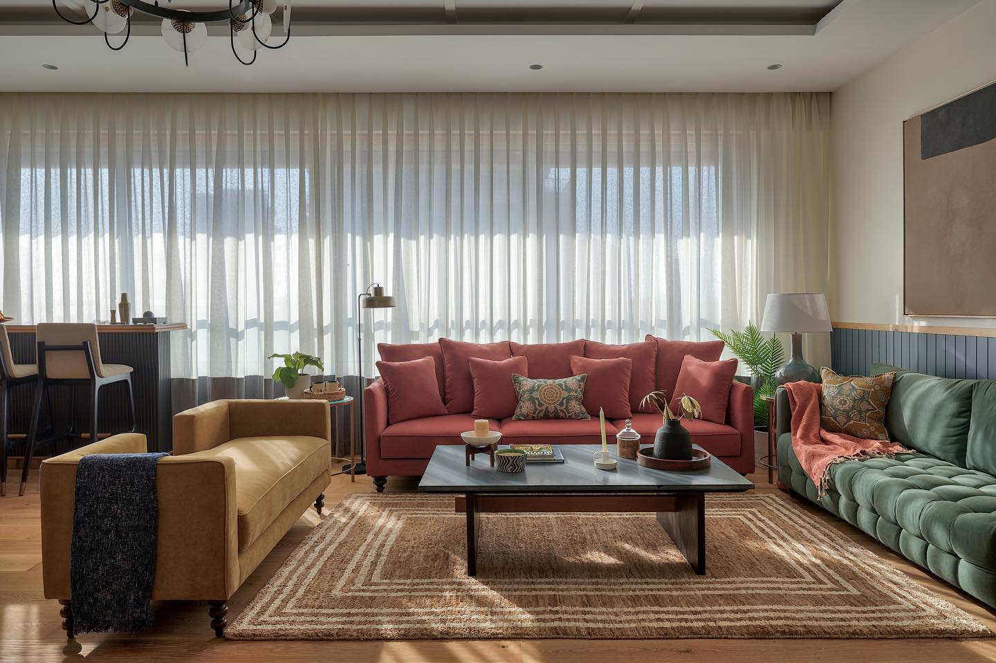 The aesthetic goal of this home was to transport you to a beautiful earthy yet modern retreat somewhere in the world..
This living area with all its colour and texture and layering, transports you to a feeling of inspiration and relaxation!
Interior design & styling: @casa_novo 🖤
Photography: @pulkitsehgal7