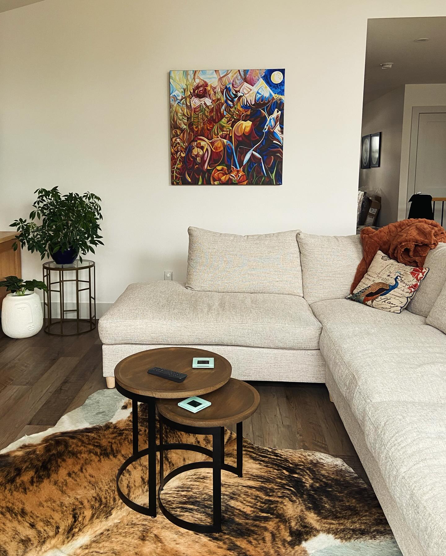 Sometimes you need to go on a date with artwork before making a commitment to it.
Visualizing art in your space can be intimidating, so it’s great to spend some time with it to see if it’s a good fit.
Today I had the pleasure of installing Kootenay Wildlife for a lovely couple after they had spent the morning feeling it out in their beautiful home ❤️
I offer this service to anyone when I’m in your area and can deliver directly, just send me a DM 😉
#artdating #artinyourhome #tryitbeforeyoubuyit #artcollector #kootenayartist #kootenaywildlife #bcartist #canadianart