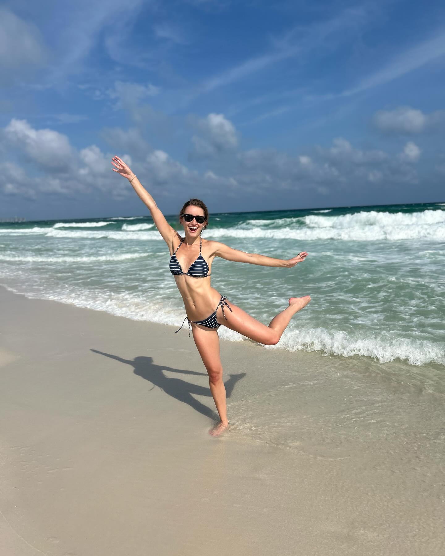 ✨Healthy Travel Tips✨
Last weekend I had a wonderful time visiting my sister and brother in law in Pensacola, and I just wanted to share some healthy-tips for nutrition while traveling!
Tip #1: Enjoy the food where you are!! You do not have to eat 100% healthy all the time. Food is meant to be enjoyed, so don’t deprive yourself especially when you are in a place with food you don’t get to try very often. As long as your overall diet is nutrient dense, you are doing fantastic!
Tip #2: Think of healthy snacks that are also satisfying! I personally love to snack on fruit throughout the summer because I think it’s super refreshing on a hot day. We went to the store and picked up some berries and oranges to keep in our ice chest and paired it with some nuts for extra protein. We also found a great place right on the beach where we got açaí and blue spirulina bowls that were packed with nutrient dense ingredients.
Tip #3: When possible, make your own food. I love doing this when I am staying at an airbnb and have a kitchen, or like this past weekend when I was staying at my sister’s house. We made scrambled eggs with avocado toast on sourdough bread each morning, and I had a little bit of Greek yogurt on the side for extra protein. For lunch, we made smashed chickpea sandwiches loaded with lots of veggies (will post a recipe at some point lol) and brought these to the beach. Not only will preparing your own food allow you to be in control of what you are eating, but it will also save money!!
Tip #4: Find healthy options at the airport. Some airports are definitely better than others, but I have started seeing more and more of these @farmersfridge vending machines which makes me so happy! The food is delicious and super healthy and a great option to eat before your flight or to take with you on the plane ✈️
#myhealthfullife #RD #RDN #RegisteredDietitian #health #healthy #healthyfood #healthylifestyle #food #foodie #nutrition #eatclean #foodblogger #lifestyleblogger #blogger #blog #foodinspiration #healthinspiration #healthytravelguide #travel #summerfood #beachfood