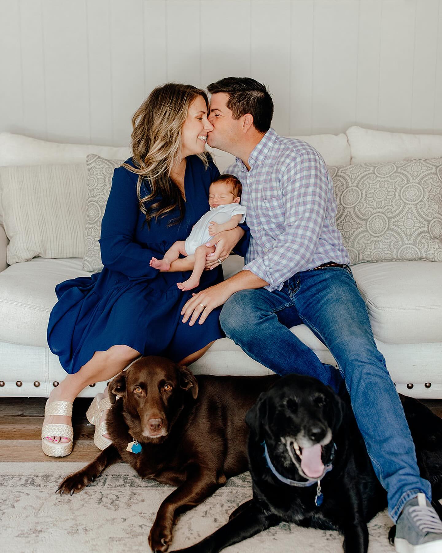 Another post with pets in case you thought I was kidding last time. 🥰
#hattiesburgphotographer #mississippiphotographer #mississippinewbornphotographer #neworleansphotographer #neworleansnewbornphotographer #nolaphotographer #nolanewbornphotographer #mandevillephotographer #inhomenewbornsession #newbornphotographer