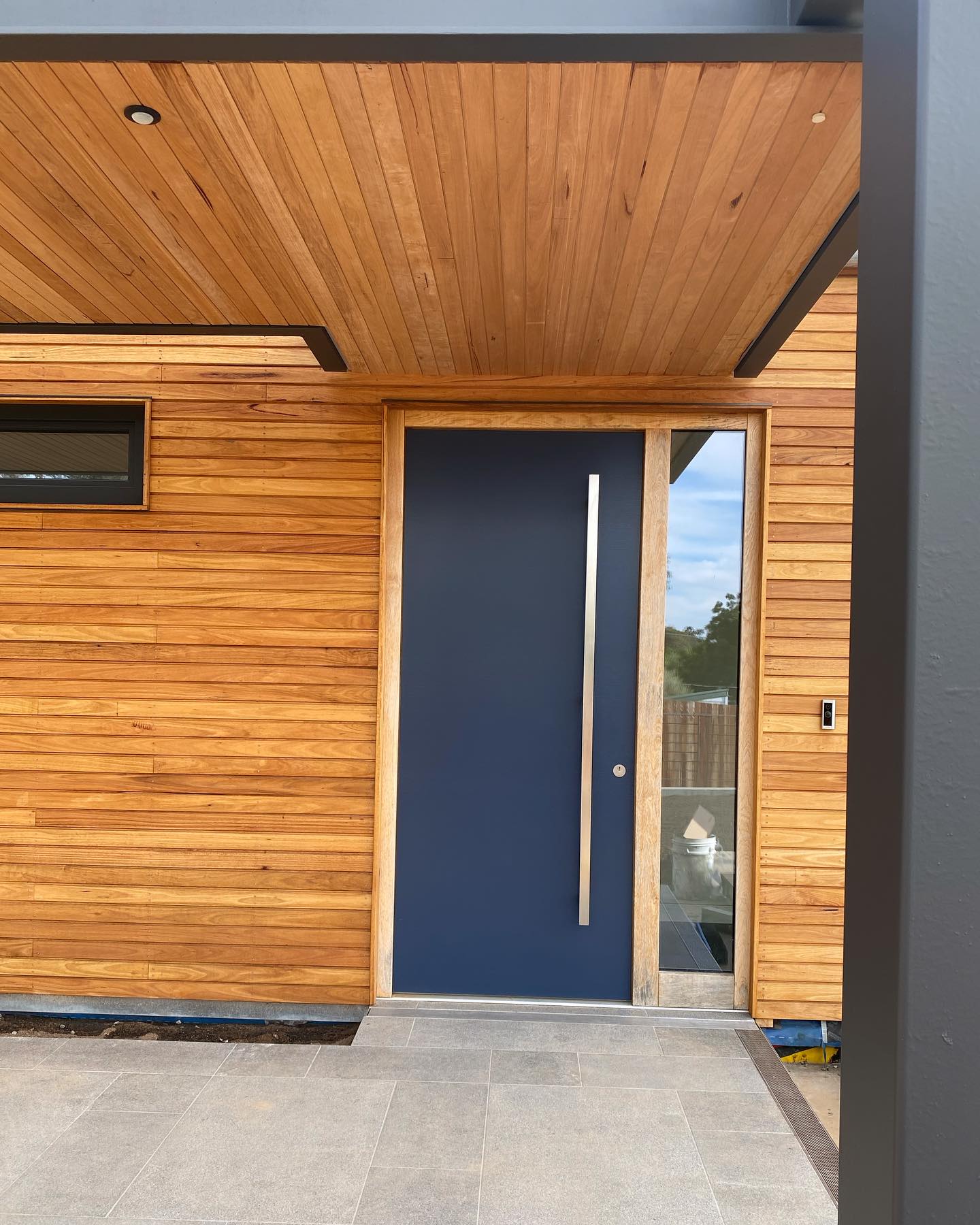 Urquhart St Entry