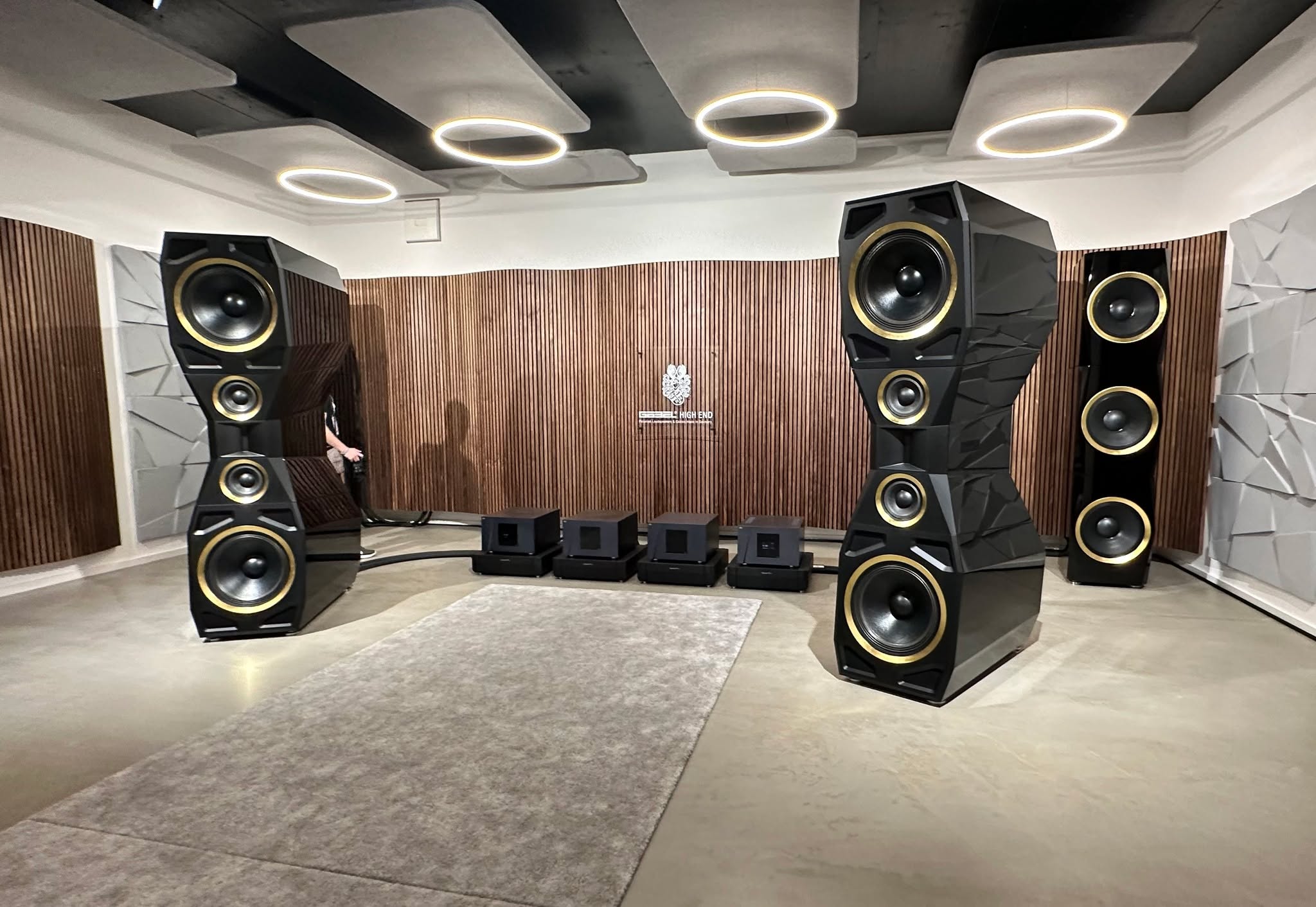 Thank you Oliver and team for a great night of music, hospitality, oh and some bass!! Göbel High End - Patented Loudspeakers & Cables made in Germany @highendsociety_de