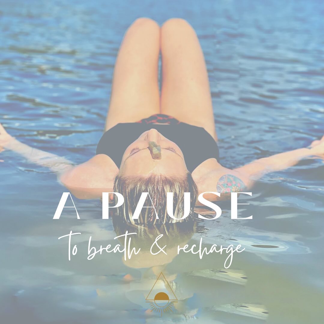 𝐏 𝐀 𝐔 𝐒 𝐄 ♡︎
A pause to slow down, reconnect and empower myself. We are heading to Brazil for a few weeks and are taking a break from social media so that we can be fully present in connection with our homeland and all its medicines.
We’ll be back soon! 🌈
I wish you a happy holidays! Peace and joy!!!✨
Thank you to everyone who supported us throughout the year! ✨🫶🏻
May we all connect with the highest frequencies and vibrate light on our planet. 🙏🏼
May 2024 be a lighter year for everyone! ✨🤍✨
See you soon!
Much love,
Clarice, Rama Crystals
♥︎