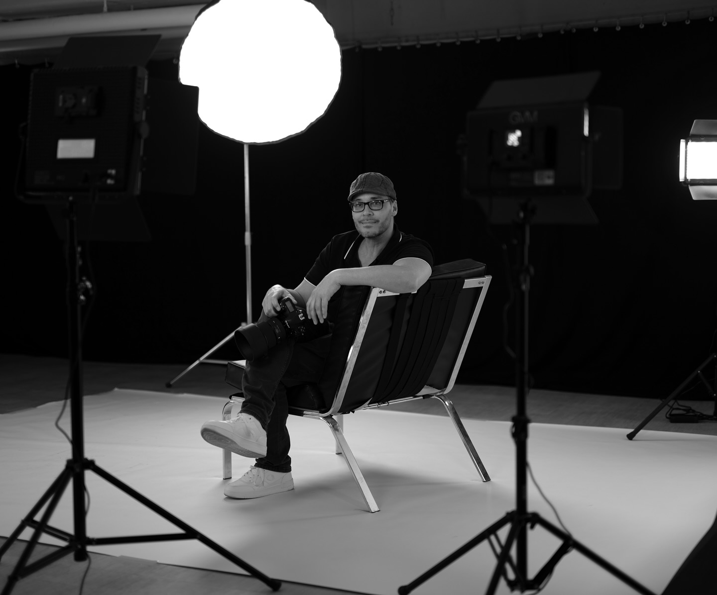 On set for video production 🎥 #videoproduction #videoproducer #videoproductionmunich #munichvideoproduction #videoproduktion #videoproduktionmünchen #videomünchen #münchenvideograf #münchenvideoproduktion #interviewproduction #interviewvideo #interviewvideos