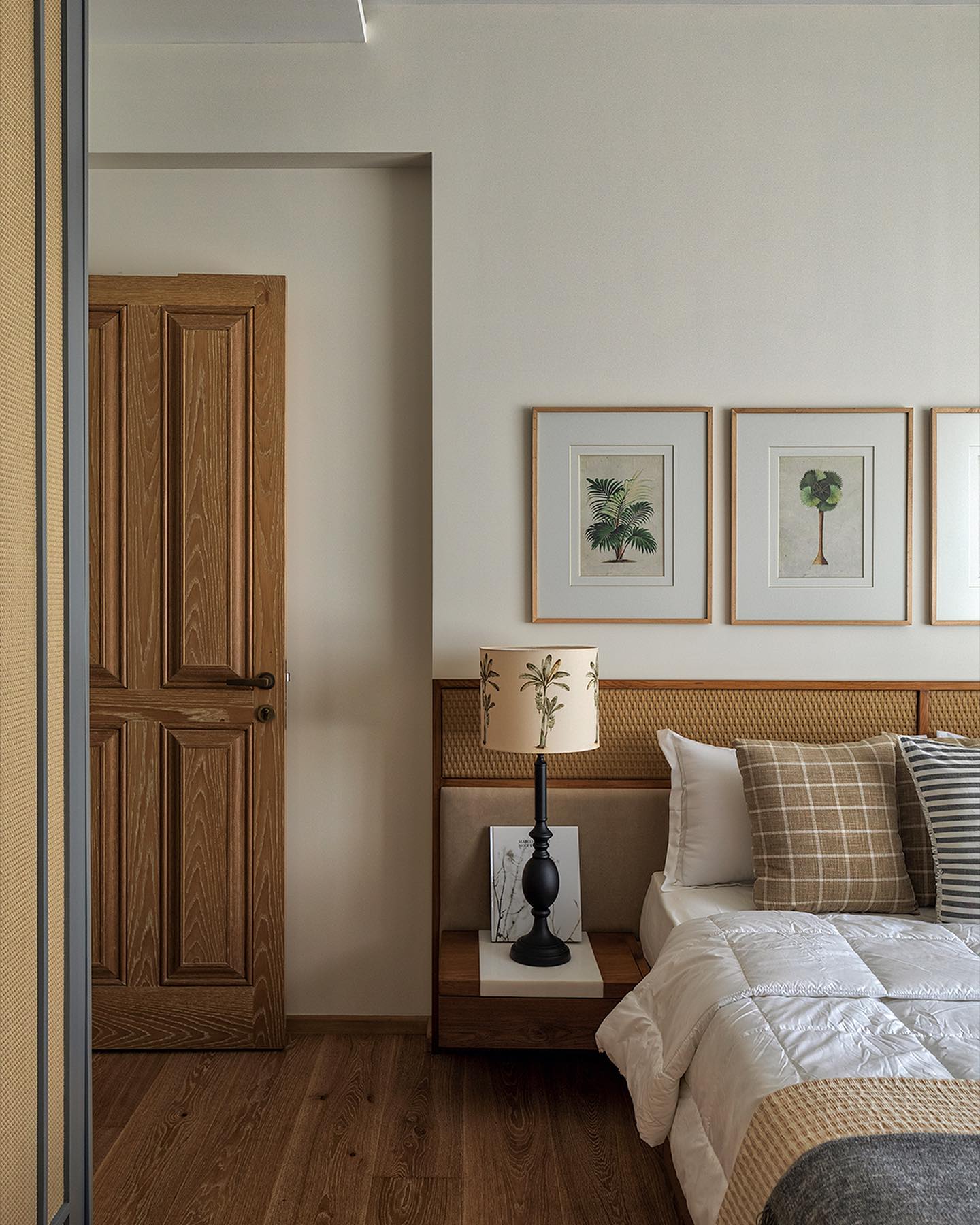 Taking inspiration from the city's promenade palms and greens, this bedroom breathes ease and exhales chill...
It feels easy-going yet thought-through, relaxed yet curated, designed yet lived in..!
There is nothing that screams to be the focus, every element just blends into the other, with ease......
We've added many practical elements in a fairly compact space to create a deep sense of utility and a lavish feeling of movement..
The end tables with their inlaid white marble, a most comfy coffee corner seat moment, a dressing mirror with a striped pouf on castors and gorgeously lavish sliding wardrobes, all synchronising with each other to complete this space..
Interior Design & Styling : @casa_novo
Photography: @pulkitsehgal7