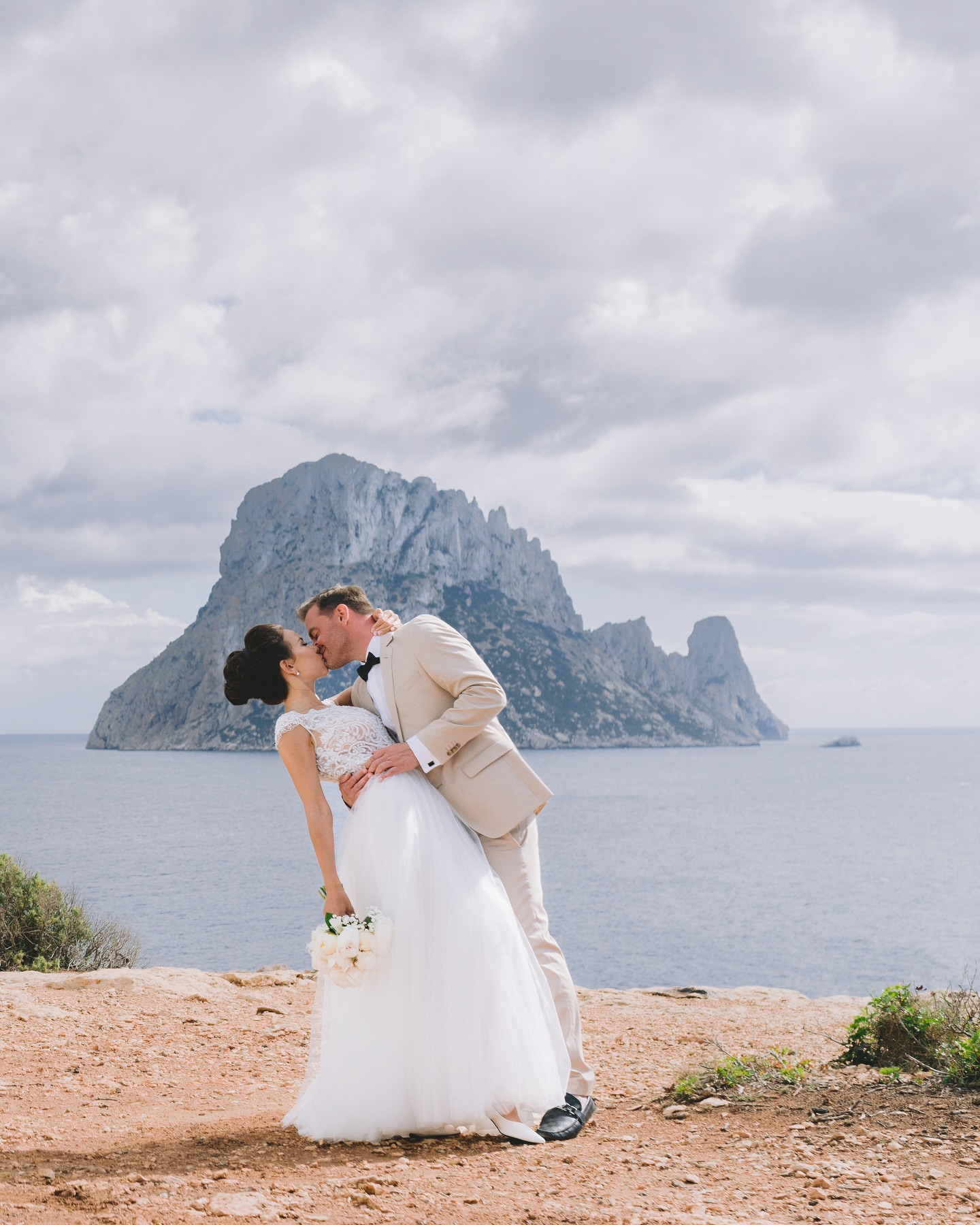 Today 5 years ago 🤍 Happy anniversary K & M
• #love #liefde #wedding #weddingphotography #trouwen #bruiloft #bruidsfotograaf #beautifuldestinations #wanderlust #ibiza #ibizaphotographer #weddingphotographeribiza #weddinginspiration #trouwfotograaf #luxurywedding #beachwedding #ibizastyle #ibizalovers #isaidyes #trouweninnederland