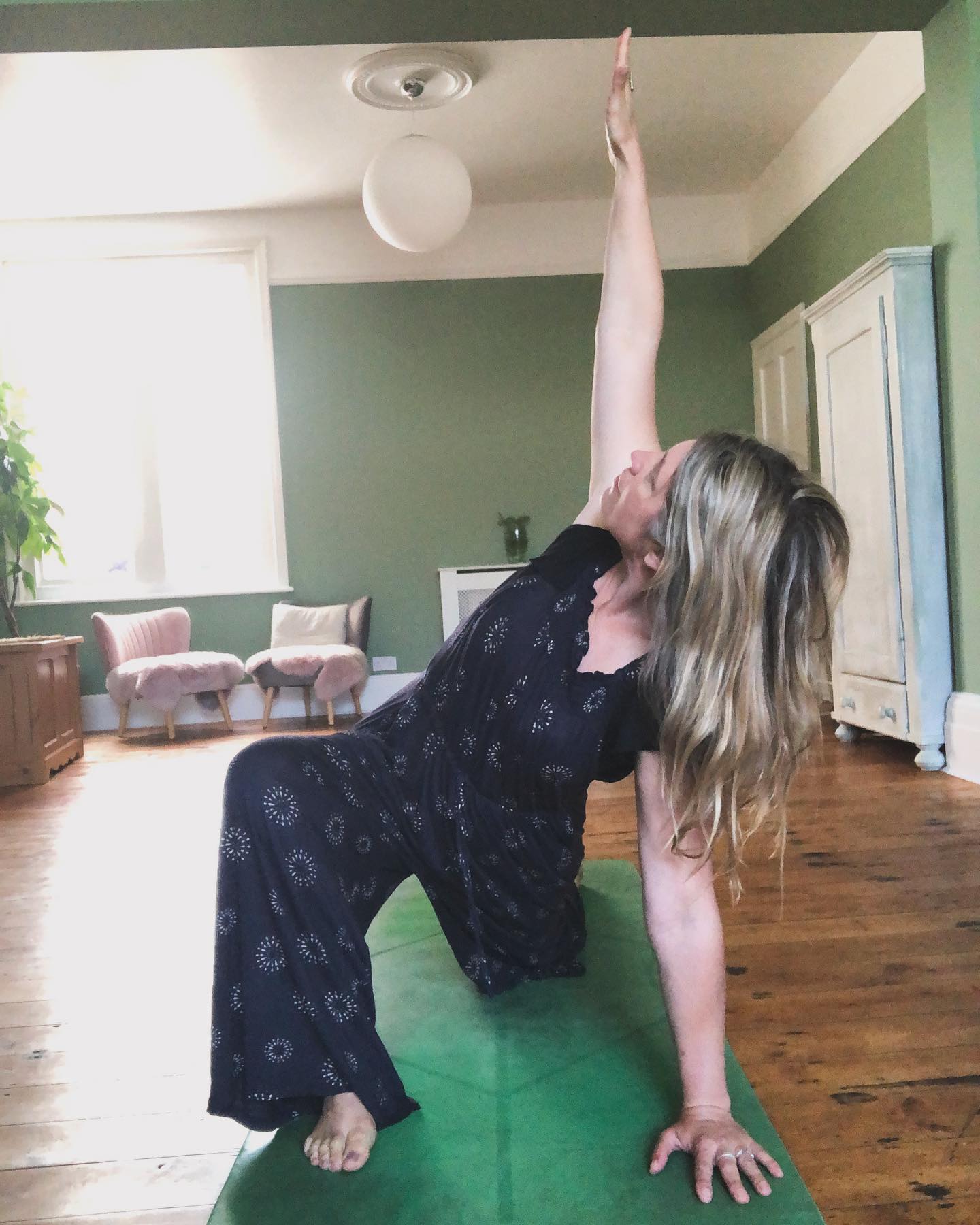 Movement as medicine….
I’m totally fascinated by the way movement transmutes and moves emotions for us…
Like if a challenging day has arisen and you go for a groove or a walk - you can feel much better 💫
and how stagnation and ‘stuckness’ of energy or emotion/memory/experience can manifest as physical ailments, ‘stuckness’ in the mind or in feeling disconnected from our purpose…
The mind body connection is deeply intricate, yet it can also be so simple…
When the body moves, releases, let’s go…the mind can often follow…
And vice versa…
Stuckness or trapped emotion can feel like pressure, bruising, or tightness…where do you sense it…heart, tummy, shoulders, jaw..?
So let’s get it moving…!
What’s your movement medicine…are you drawn to sequences or free movement…? 💫