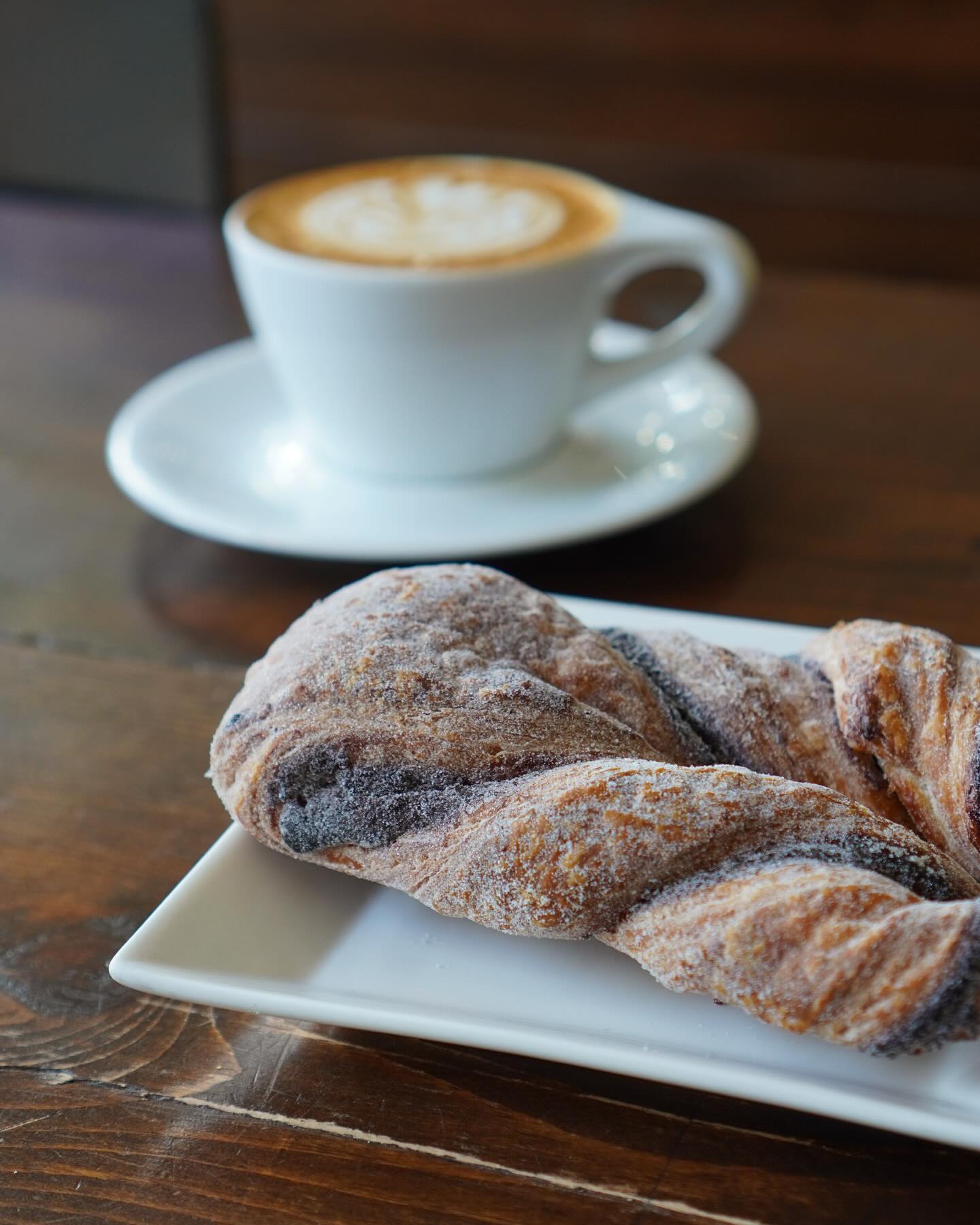 Wrapping up the weekend with a sweet twist! 🍫✨
Our Chocolate Frangi Twist from @themidwifeandthebaker is the perfect Sunday treat, currently available exclusively on weekends.
Indulge in layers of flavor and sip away those Sunday scaries. 😌
.
.
.
#bakery #bakerylife #coffeetime #coffeelover #coffeeshop