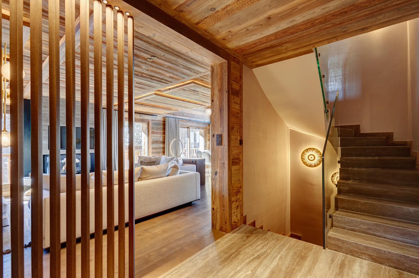 First look when you arrive @chaletmenor ♥️
#ski #alps #chaletmenor #frenchalps #meribel #cateredchalet #les3vallees