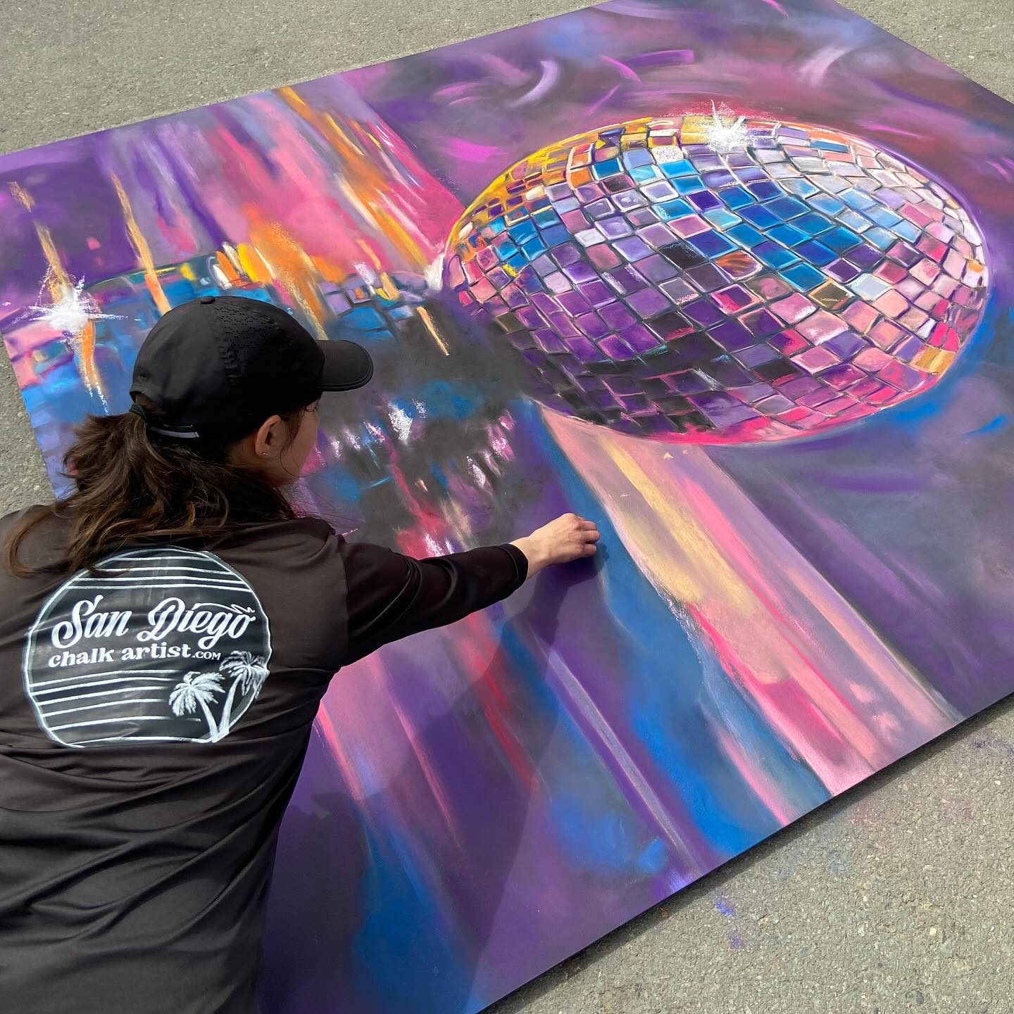 We blasted into the past at the SD County Fair this year with the “Go Retro” theme. 🪩 @indofire and I were the chalk artists for this weekend! I had a lot of fun singing to all of the oldies while she was forced to listen. 😆 Looking forward to 2025!
#sdcountyfair #sandiegocountyfair #sandiegoartist #sandiegochalkartist #chalkartist #discoball #discoballart #chalkart
