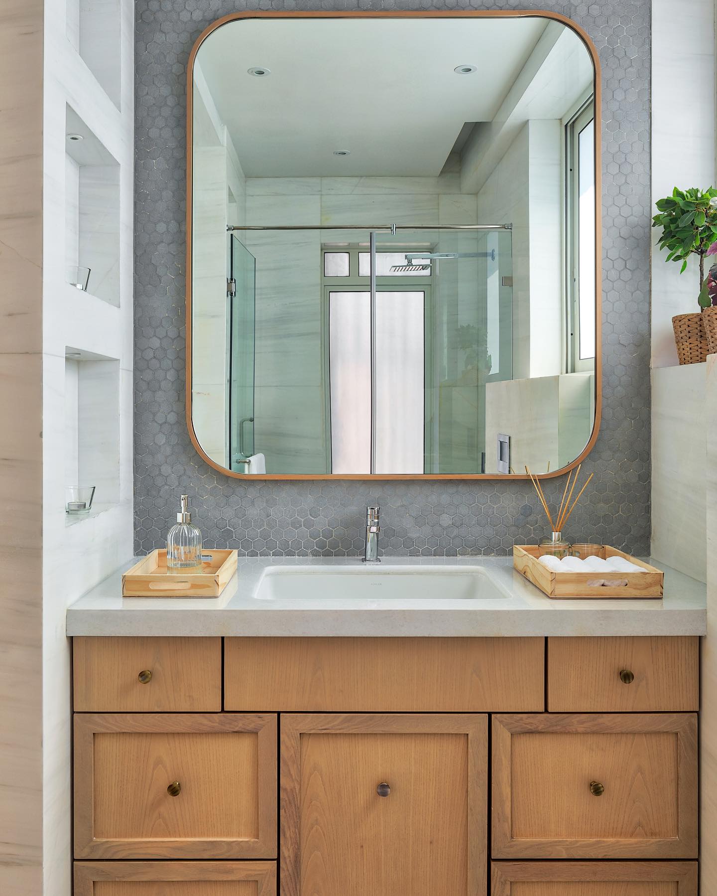 Rounding off all the various bath spaces of this project, essentially designed to appeal to the rental market and that discerning design-loving clientele..
We kept each space timeless, classic, and universally appealing.. The vision was to design the bathrooms in a manner that wouldn't feel too trendy for now, or too dated for later.. Thereby creating longevity for the property owners, so they receive the maximum value for their investment in the years to come... 🖤
Interior design & styling : @casa_novo
Photographer: @pulkitsehgal7