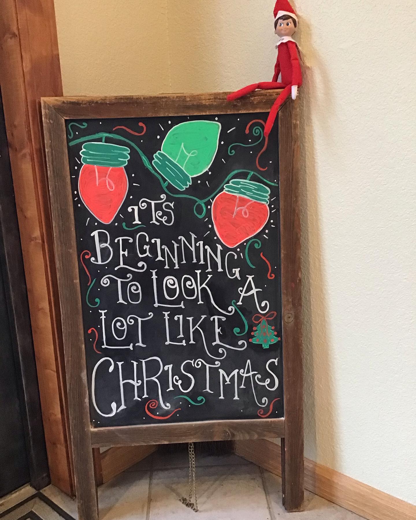 Fred’s last day here. Since we won’t be here tomorrow he is going home early. Santa said he’d get overtime if helped out more at the workshop!! What do elves get paid anyway? How do they get paid? Do they have banks in the North Pole????? Who knows? Merry Christmas from us at Lakeway Vision. We hope it is filled with joy and laughter from friends and family!!!! #elfintheoptical #elfontheshelf #paid #northpole #christmas #friends #family #optical #lakewayvision #lakewayoptical #santa #joy #laughter #tistheseason #texaschristmas