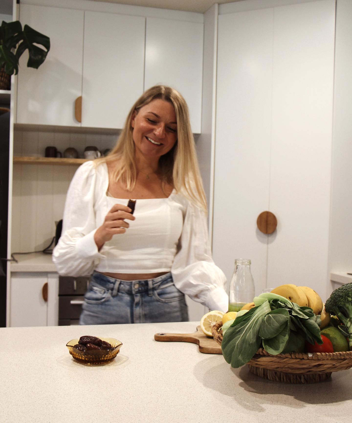 Could insulin resistance be the reason you’re not seeing results?
**Insulin Resistance Demystified:**
Ladies, ever wondered about insulin resistance? It's when your body's cells don't respond effectively to insulin, leading to elevated blood sugar levels. Keep an eye out for symptoms like fatigue, increased thirst, and unexplained weight gain.
**Empower Your Plate:**
Transform your diet by increasing protein and embracing healthy fats. This dynamic duo aids in regulating blood sugar and improving insulin sensitivity. Opt for organic lean meats, wild caught fish, tempeh, tofu, eggs, legumes, olive oil, avocados, and nuts, while minimising refined carbs for a balanced approach to nutrition.
**Muscle Magic:**
Don't underestimate the power of muscle! Incorporate strength training into your routine. Building muscle enhances your cells response to insulin, contributing to better blood sugar control and a more efficient metabolism. It's not just about the scale; it's about building strength and resilience.💪
**Berberine & NAC: Your Allies:**
Consider adding berberine and N-acetyl cysteine (NAC) to your wellness arsenal. These supplements have shown promise in supporting insulin sensitivity and facilitating weight loss. Always consult with your healthcare provider before introducing new supplements to your routine.
Want to learn more? Join the reshape academy by clicking the link in my Bio.
#weightloss #insulinresistance #holisticweightloss #hormones