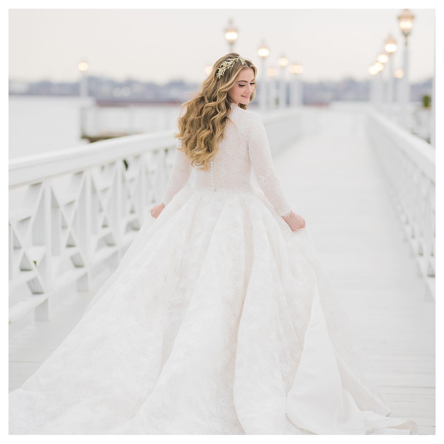 Beginning of forever ♾️
•
Sorala and Shlomo’s Wedding
Winter, 2023. Marina Del Ray
•
Glam: @sarahshipper @ahuvasanik @missabbykolb
Florist: @estestein
Music: @aaronteitelbaum @shmueliungar
Caterer: @marinadelreycaterers
Planner: @perfectplansbylisa @estestein
Dressers: @edna_the_dresser @chayagres
•
Binyamin Korn Photography, Boutique Photography Studio
#AnEliteExperience
•
#newyorkweddingphotographer #newyorkweddings #newyorkweddingphotos
#newyorkweddingplanner #luxuryweddingplanning #luxuryweddingdesign
#luxuryweddingphotorapher#weddingphotography #weddingstyle #weddingphotographer #weddingphotography
#weddingideas #weddingfilm
#weddingphotographersociety