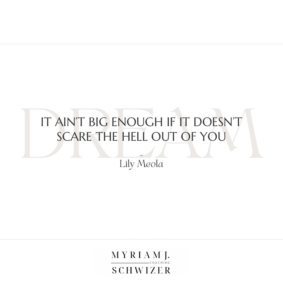 Sich vor grossen Schritten, Entscheidungen und Veränderungen zu fürchten oder zu zweifeln ist menschlich. Aber es entspricht ebenso unserer Natur, Challenges anzupacken und sich nicht dahinter zu verstecken. Denn: Es ist unser Leben, das wir da grade leben - bewusst oder unbewusst. Wir stecken mitten drin und gestalten es mit jedem Tag.
Ich lade dich herzlich dazu ein, den heutigen Tag zu nutzen: Was wäre der kleinstmögliche Schritt, den du heute - mit Herz und Verstand - gehen könntest?
Die Zweifel sind noch grösser als der Mut? Keine Sorge - gemeinsam schaffen wir die mentalen Stolpersteine aus dem Weg - schick mir gerne eine Nachricht mit 💡 und wir schauen, ob und wie ich dich am besten unterstützen kann.
🎵Darling don’t quit your daydream it’s your life that you making it ain’t big enough if it doesn’t scare the hell out of you if it makes you nervous it’s probably worth it we’ll save it for sleep when you can be living your daydream.
Thanks @lilymeola for that beautiful reminder!
#daydream #lovelife #driverseat #zweifel #veränderungbeginntimkopf #myriamschwizercoaching #coachzurich