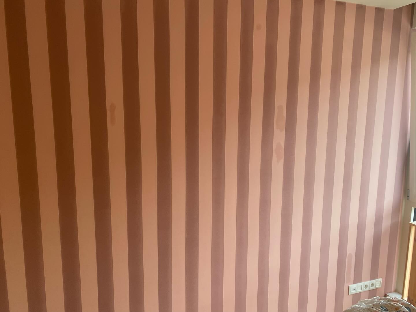 Before and after ✨
Striped wall, no wallpaper 🙏🏻
@marloesberghege