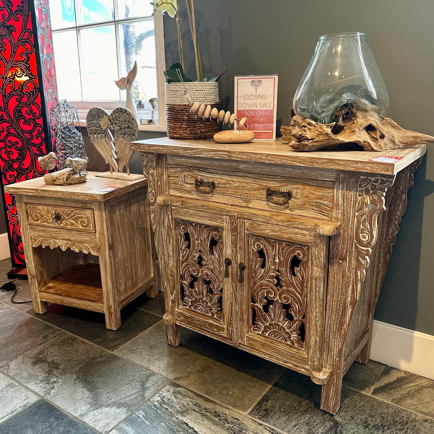 Carved whitewash teak furniture - better than Half Price 🤩🏠
As our Closing Down Sale nears an end, you can now pick up some of our stunning teak furniture at less than half price!😱
These items are handmade in Bali using reclaimed teak wood, so each piece is totally unique - full of character and history.
Perfect for a kitchen, dining room or conservatory - especially with the weather warming up this month!🌤️🏡
#furnitureshop #furnitureshopping #teakfurniture #whitewashfurniture #whitewash #reclaimedfurniture #reclaimedwood #balifurniture #shopnewark #shopnotts #newark #newarkontrent #newarkcastle