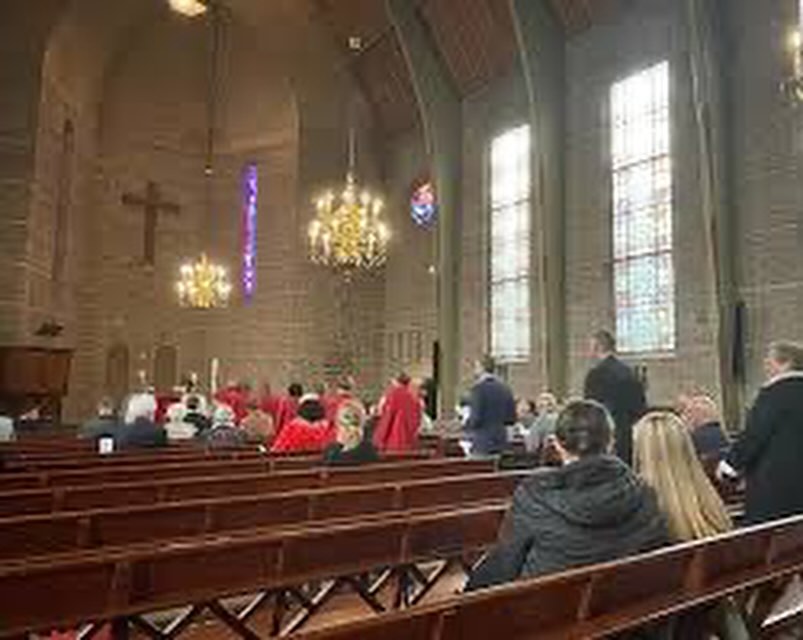 Rotterdam are you ready? 26 mei 12.30 staan we @andreaskerkrotterdam en vertellen daar weer het verhaal van Bach en spelen delen uit zijn beroemde cellouistes!
TOEGANG IS GRATSI!!
Aanmelden kan via de link in bio of via www.bachluther.nl/agenda
@oranjekerk_amsterdam
@luthersamsterdam @luthersegemeentearnhem @theaterinsblau @stadsgehoorzaalkampen @lutherse_kerk_denhaag
#TheaterVanDeHeelheid #LutherseKerk #Theater #cellosuites #BeleefHetMetOns #BachLuther #LutherseGemeente #LutherseKerk #Voorstelling #Heelheid #UniekeErvaring SamenUit #TheaterBeleving #VriendenUitnodigen #TicketsBeschikbaar #Cultuur #CultureleErvaring