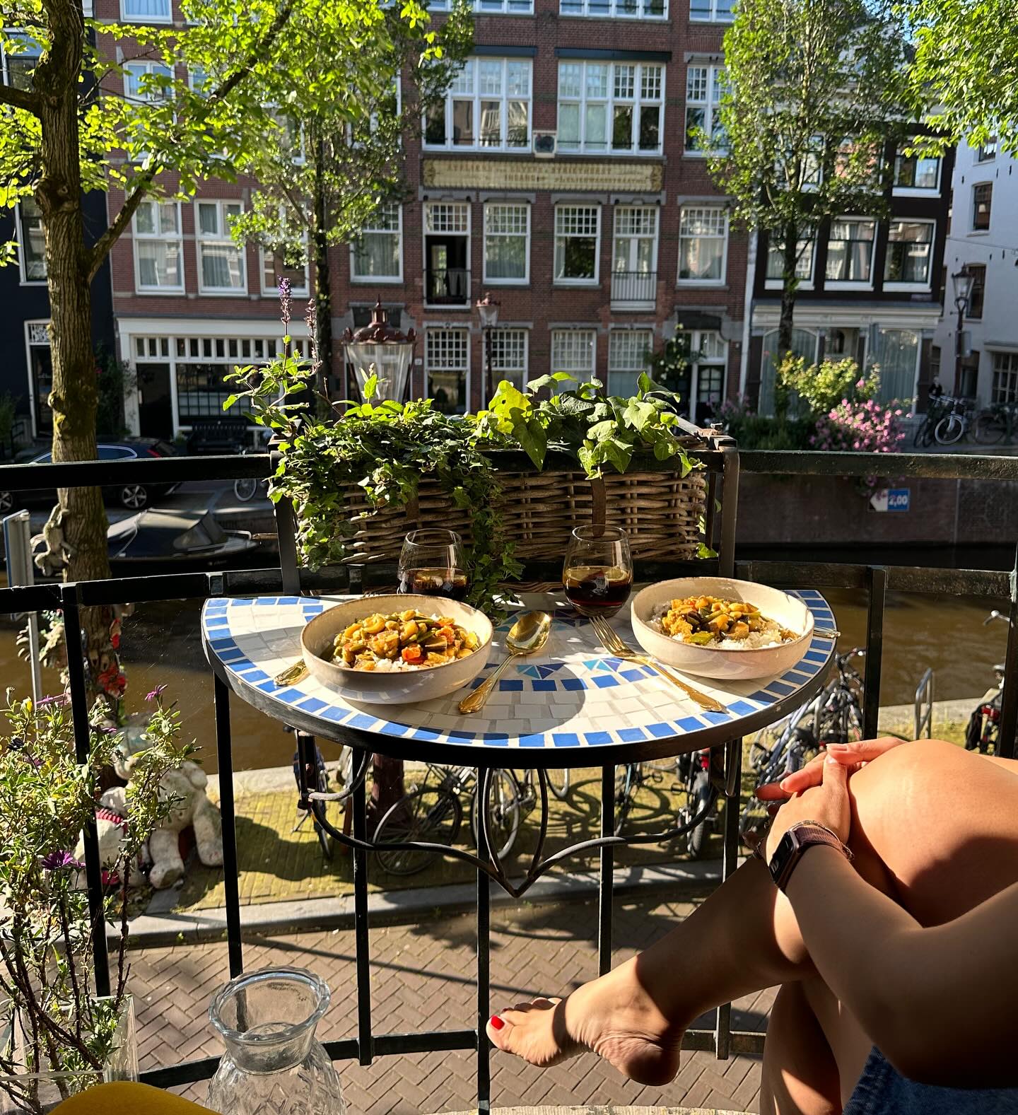 Aan tafel