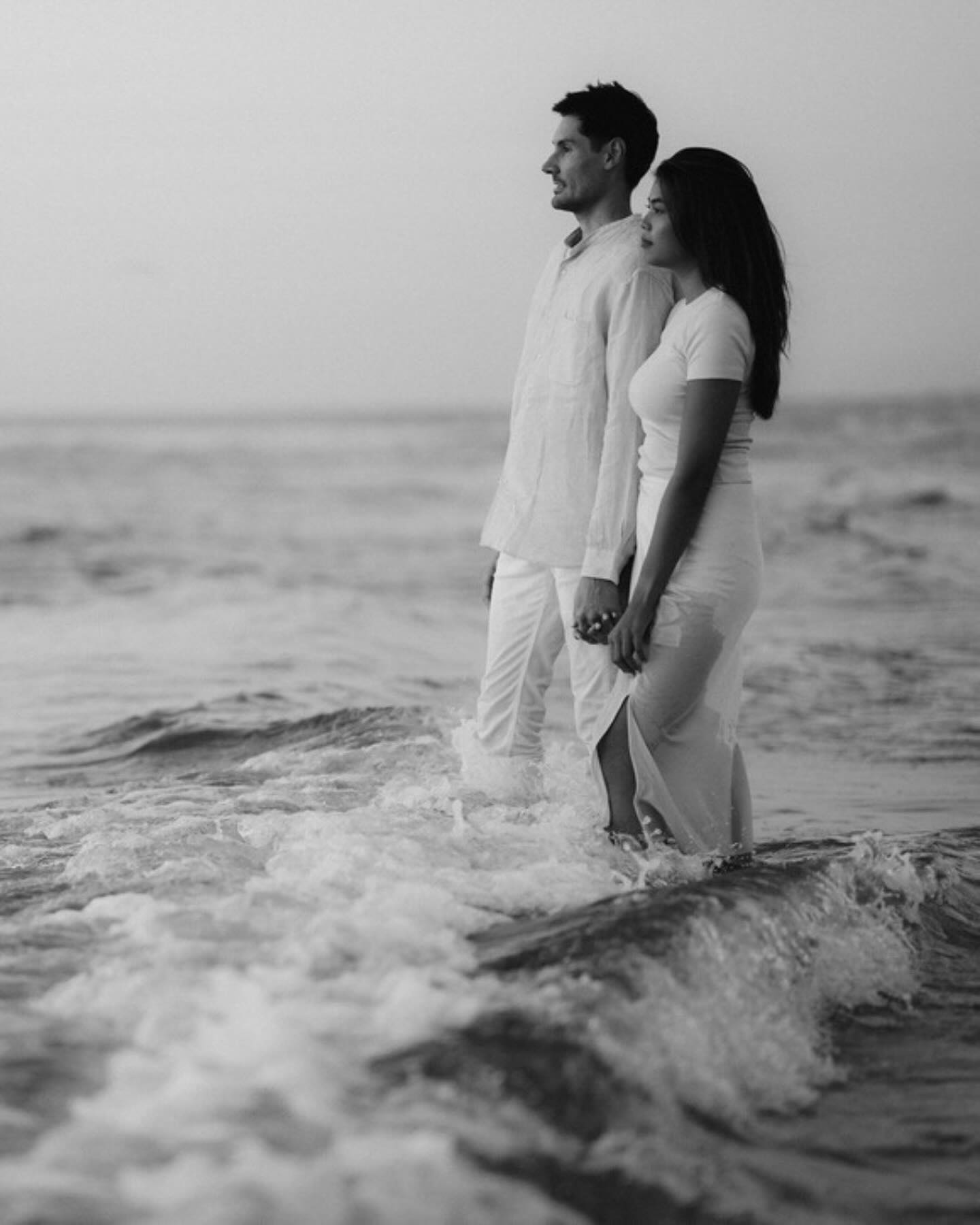 Today, I found myself immersed in the memories of summer, envisioning the gentle sun on my face and those breathtaking sunsets. Speaking of love and sunshine, this incredible couple is all set to tie the knot this year! I’m genuinely thankful to have the opportunity to capture the unique love stories of my couples.
⠀⠀⠀⠀⠀⠀⠀⠀⠀
A love shoot is a fantastic way to create beautiful images of both of you. Another advantage of a love shoot is that it allows us to get to know each other better. You become more accustomed to being photographed, and I get a sense of what works best for you. It’s like having a warm-up session before your wedding day.
⠀⠀⠀⠀⠀⠀⠀⠀⠀
See for yourself, don’t they look relaxed and deeply in love? It’s as if I wasn’t even there :)